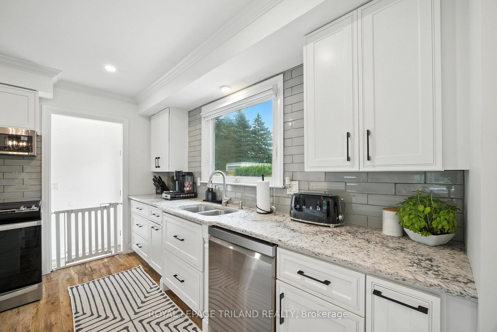 Photo 13 of 102 Railway Avenue, Middlesex Centre, Komoka — HOMEH