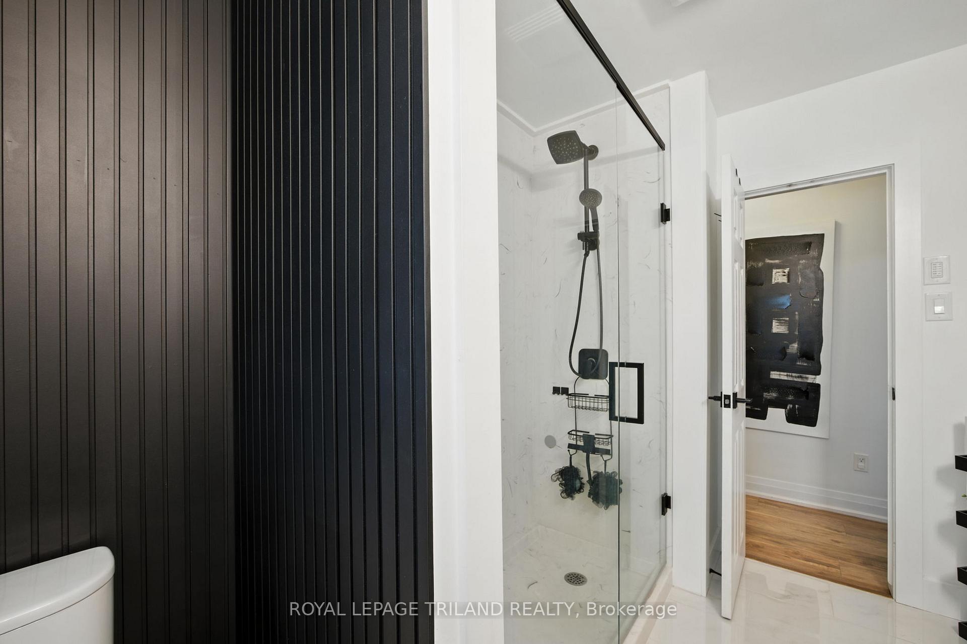 Photo 20 of 102 Railway Avenue, Middlesex Centre, Komoka — HOMEH