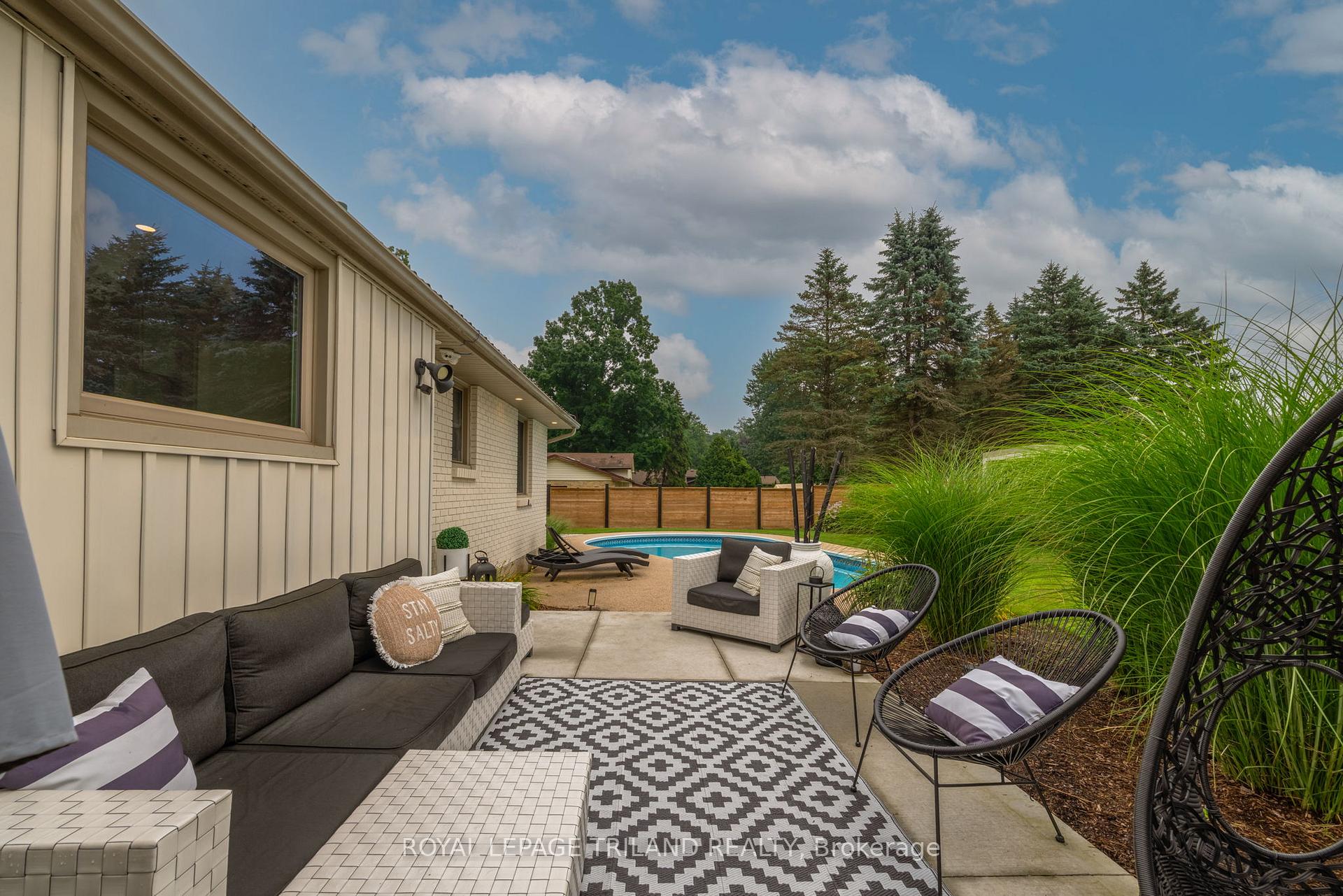 Photo 31 of 102 Railway Avenue, Middlesex Centre, Komoka — HOMEH