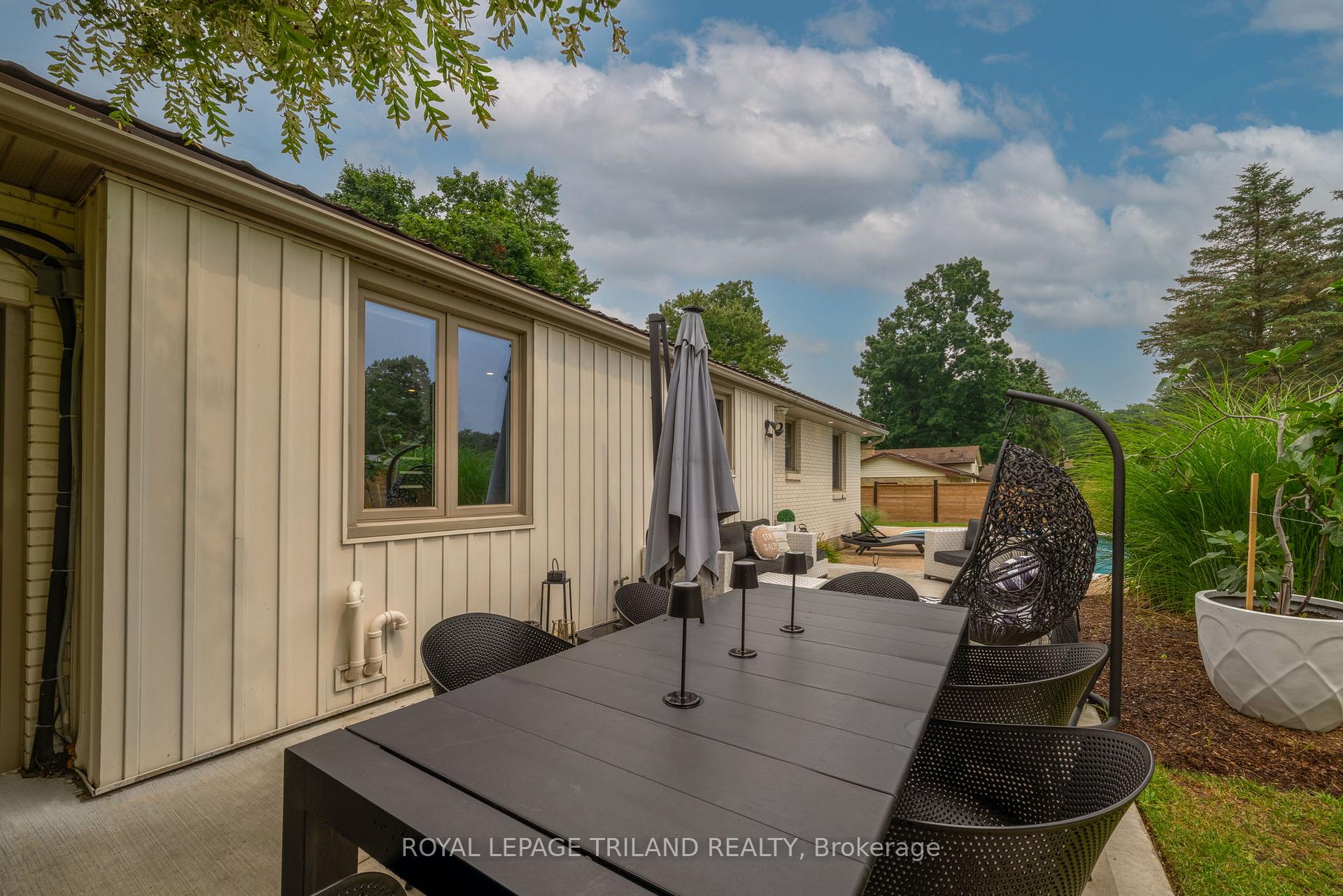 Photo 32 of 102 Railway Avenue, Middlesex Centre, Komoka — HOMEH
