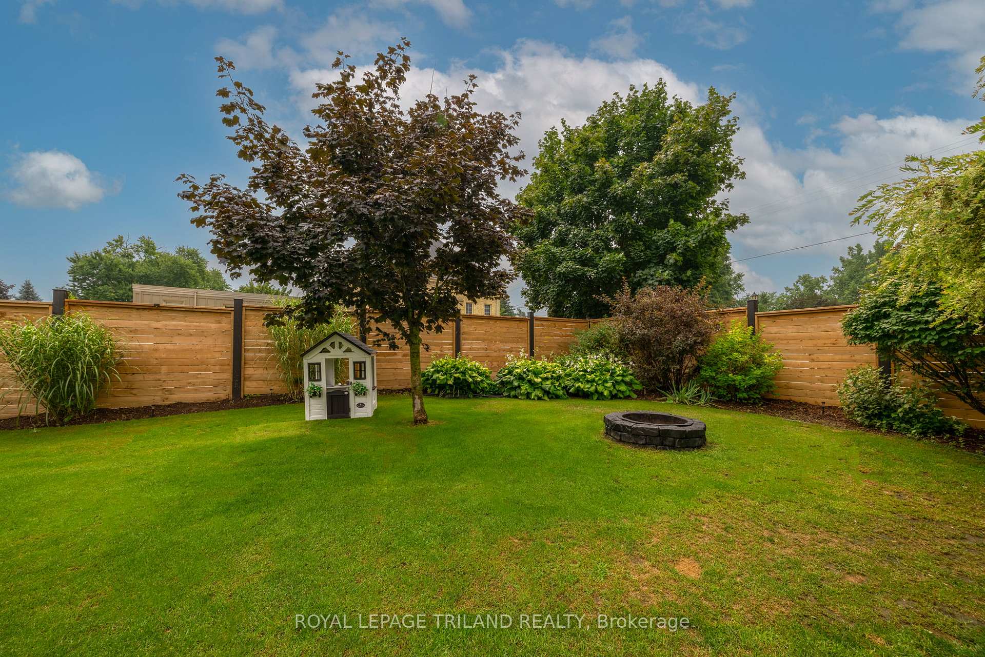 Photo 37 of 102 Railway Avenue, Middlesex Centre, Komoka — HOMEH