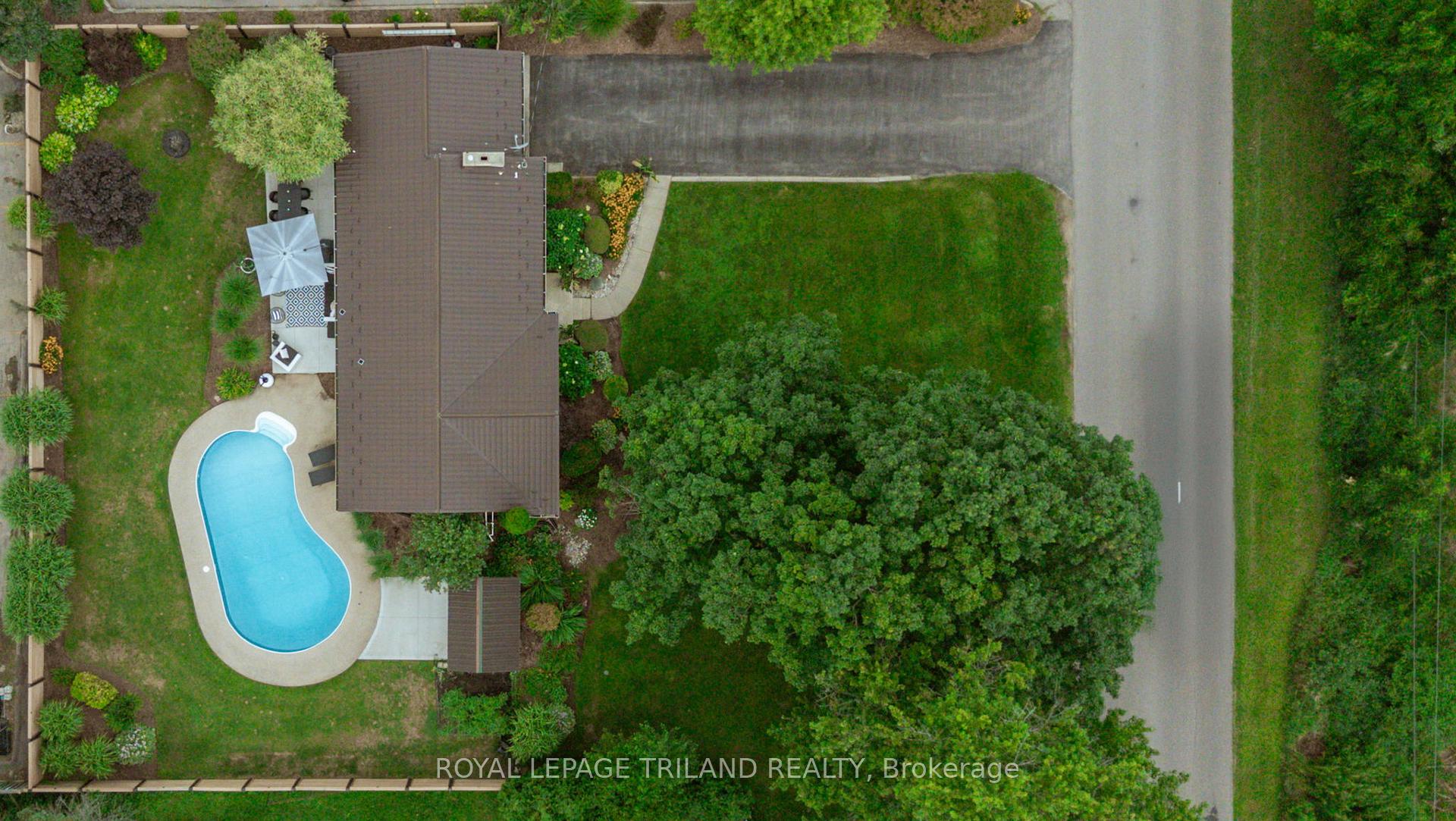 Photo 38 of 102 Railway Avenue, Middlesex Centre, Komoka — HOMEH