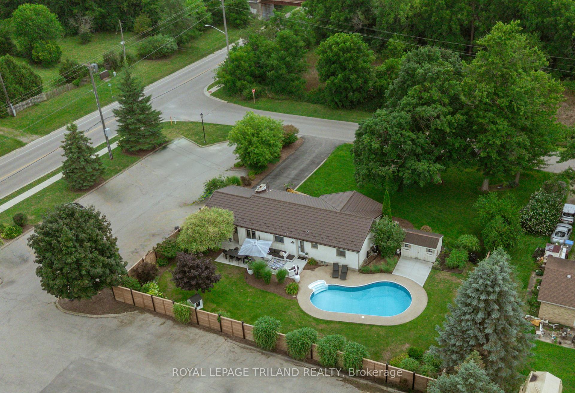 Photo 39 of 102 Railway Avenue, Middlesex Centre, Komoka — HOMEH