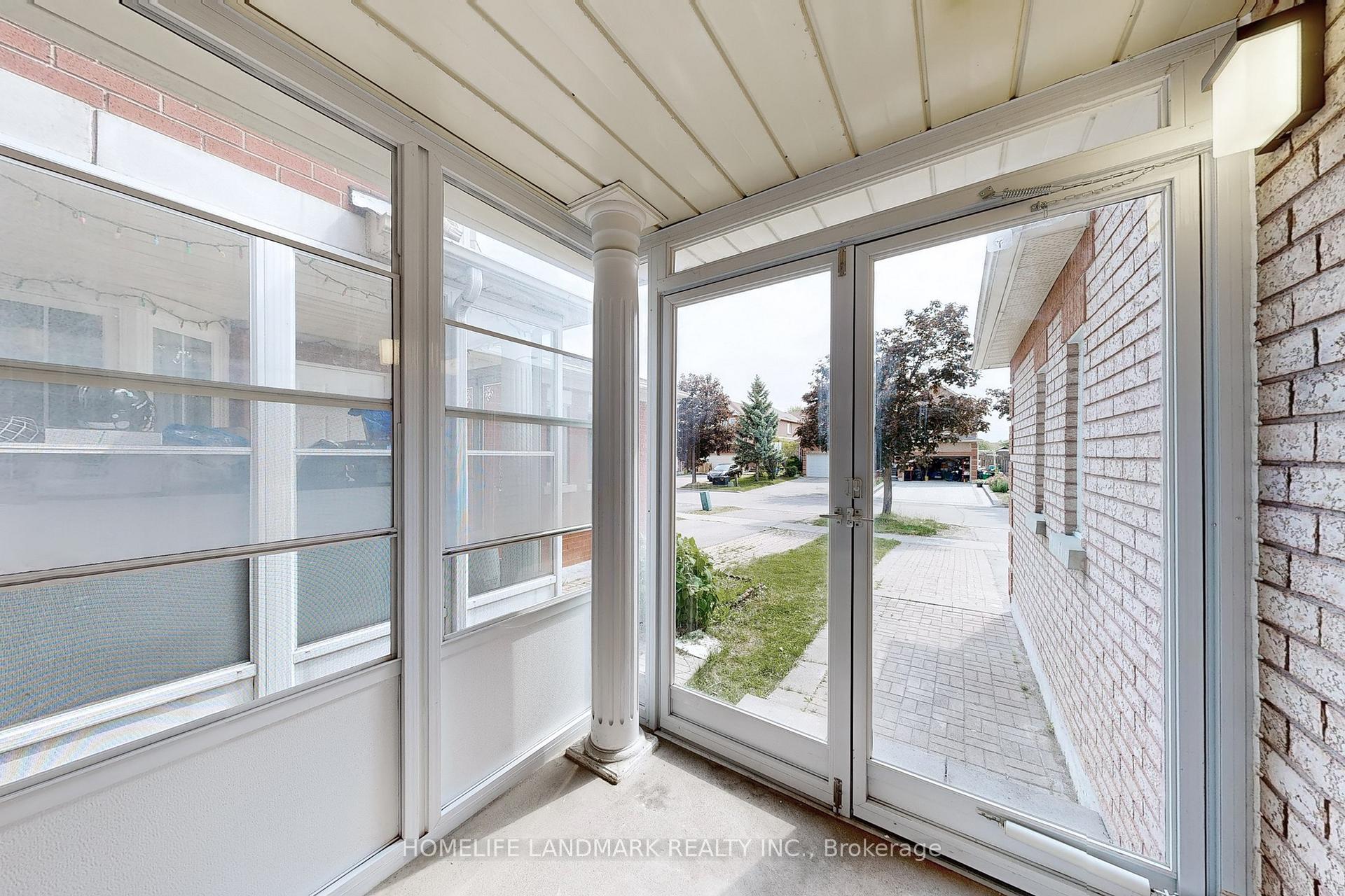 Photo 3 of 84 Amarillo Avenue, Markham, Milliken Mills West — HOMEH