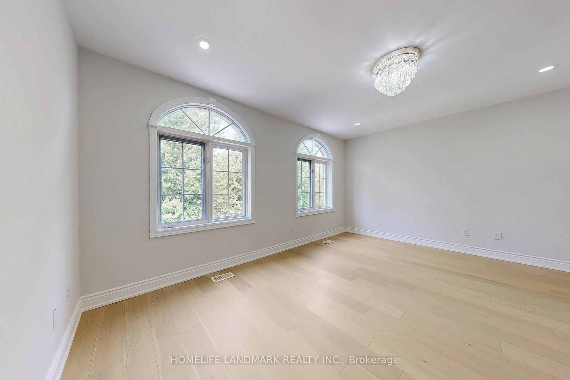Photo 11 of 84 Amarillo Avenue, Markham, Milliken Mills West — HOMEH