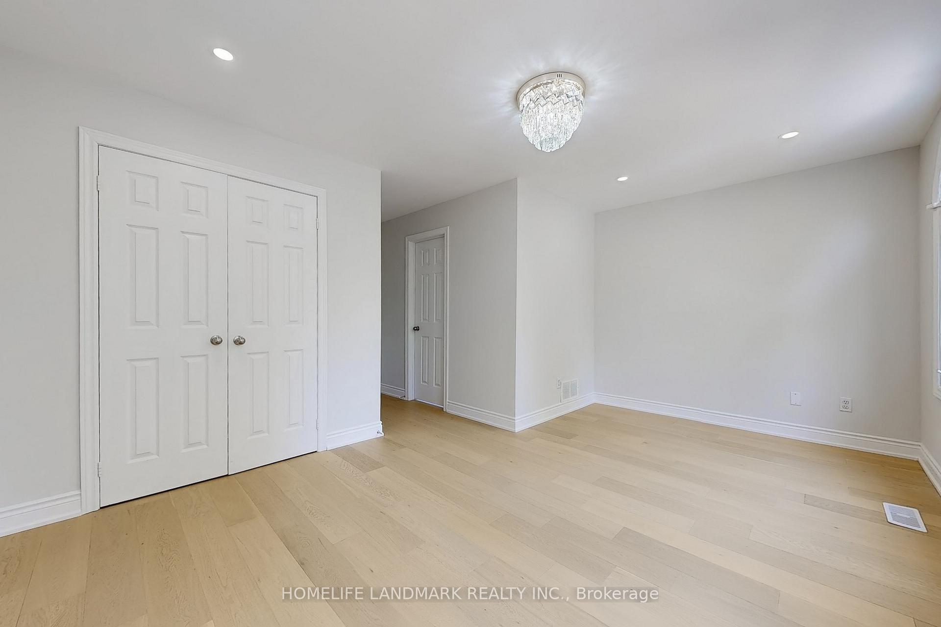 Photo 13 of 84 Amarillo Avenue, Markham, Milliken Mills West — HOMEH