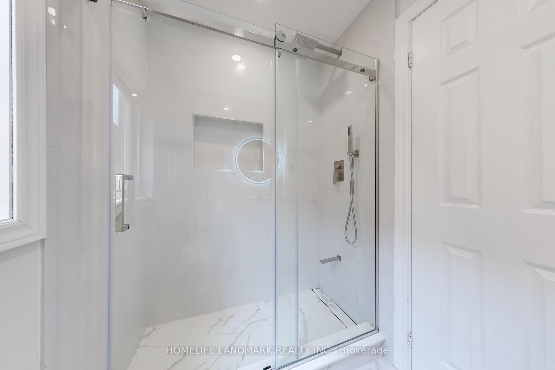 Photo 15 of 84 Amarillo Avenue, Markham, Milliken Mills West — HOMEH
