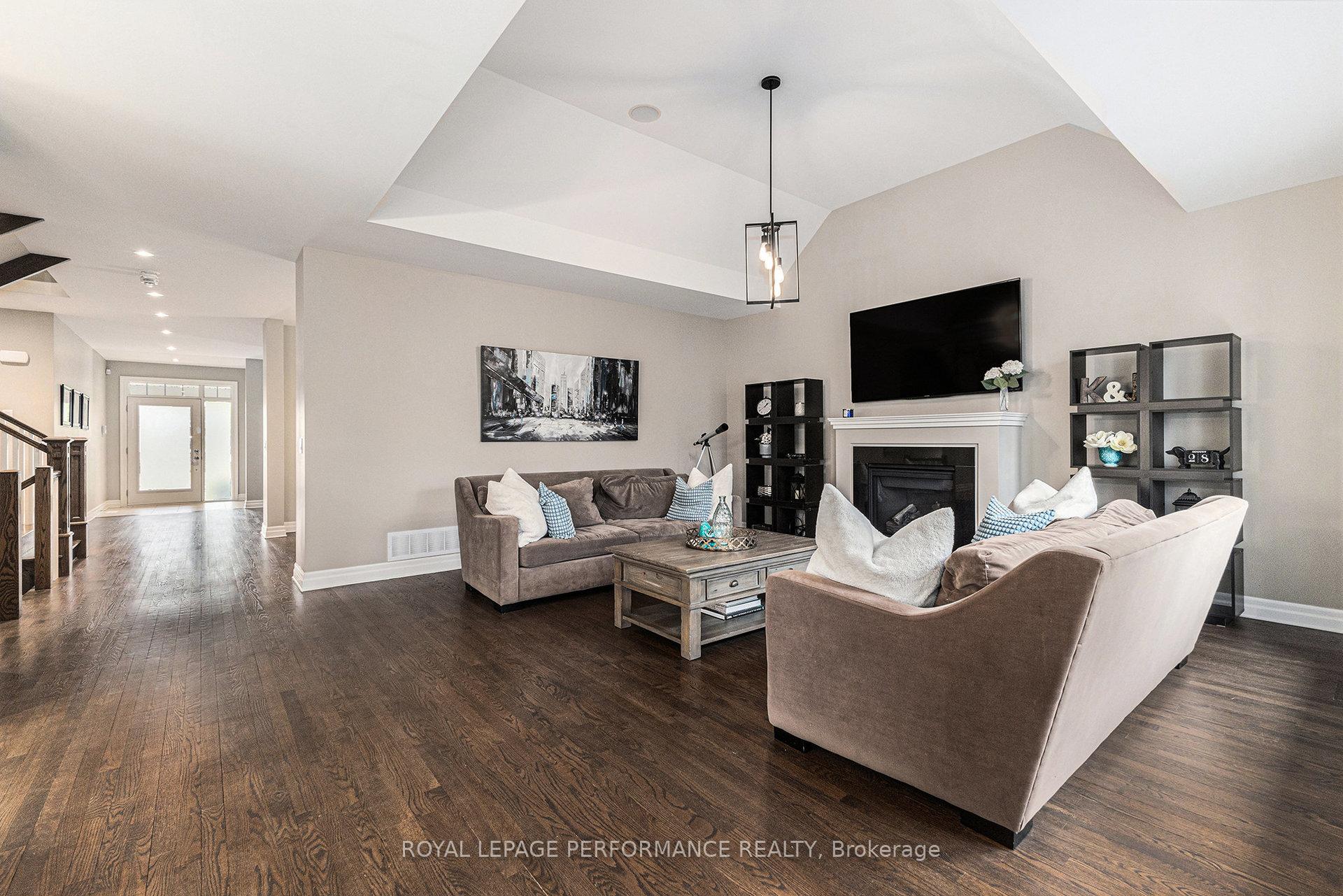 Photo 4 of 196 Grainstone Way, Ottawa, Kanata - Kanata Lakes/Heritage Hills — HOMEH