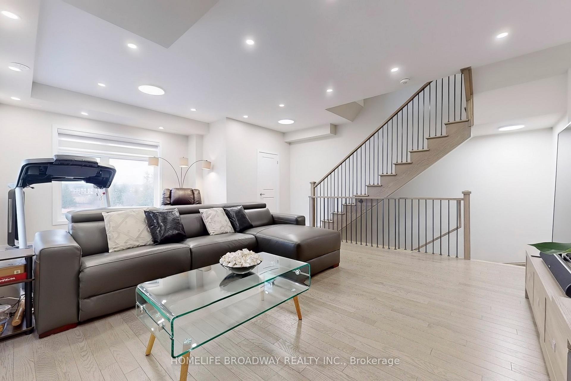 Photo 5 of 109 Yorkton Boulevard, Markham, Angus Glen — HOMEH