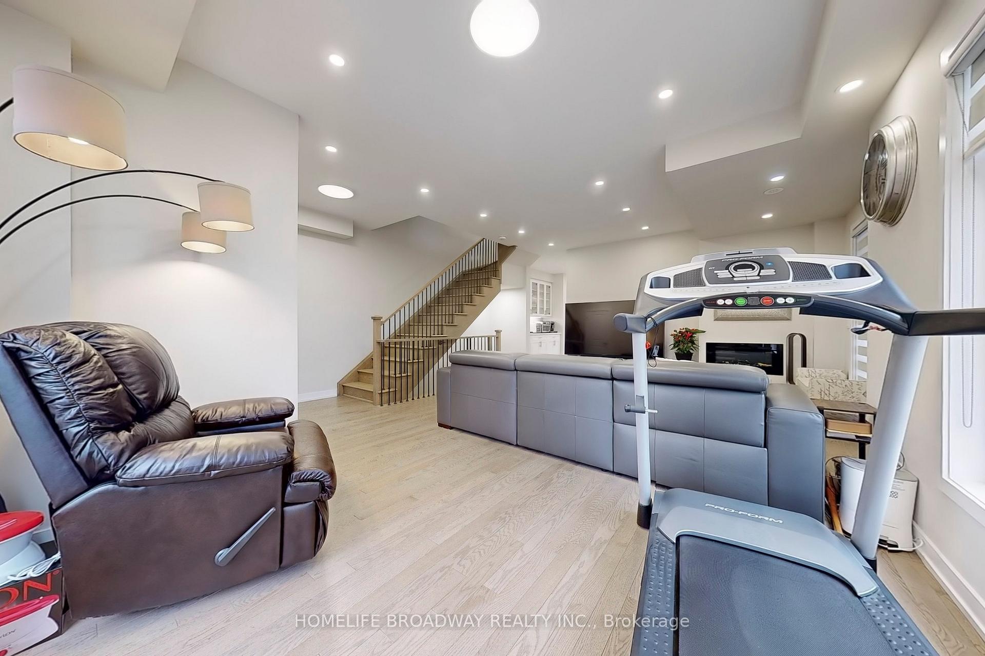 Photo 9 of 109 Yorkton Boulevard, Markham, Angus Glen — HOMEH