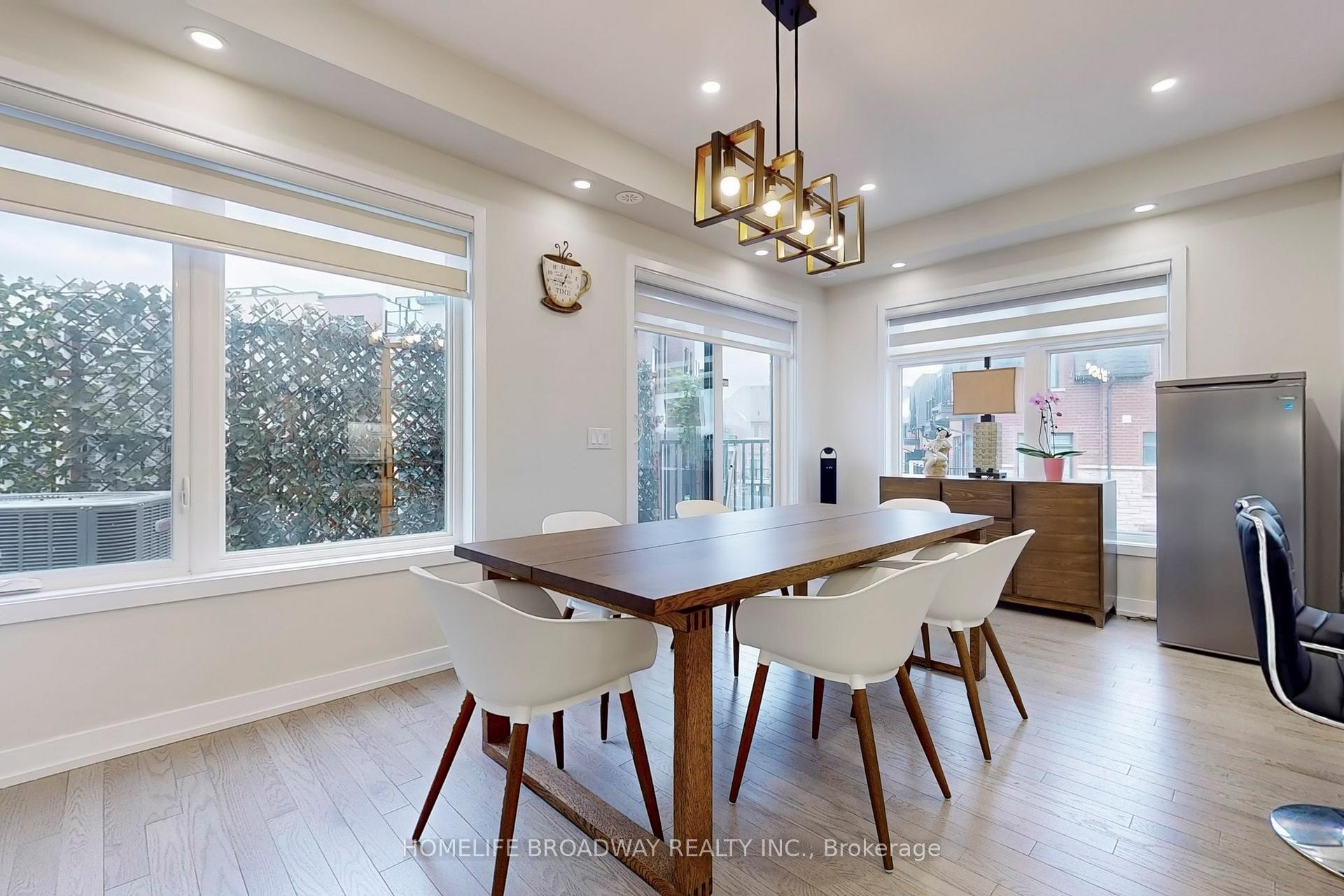 Photo 14 of 109 Yorkton Boulevard, Markham, Angus Glen — HOMEH