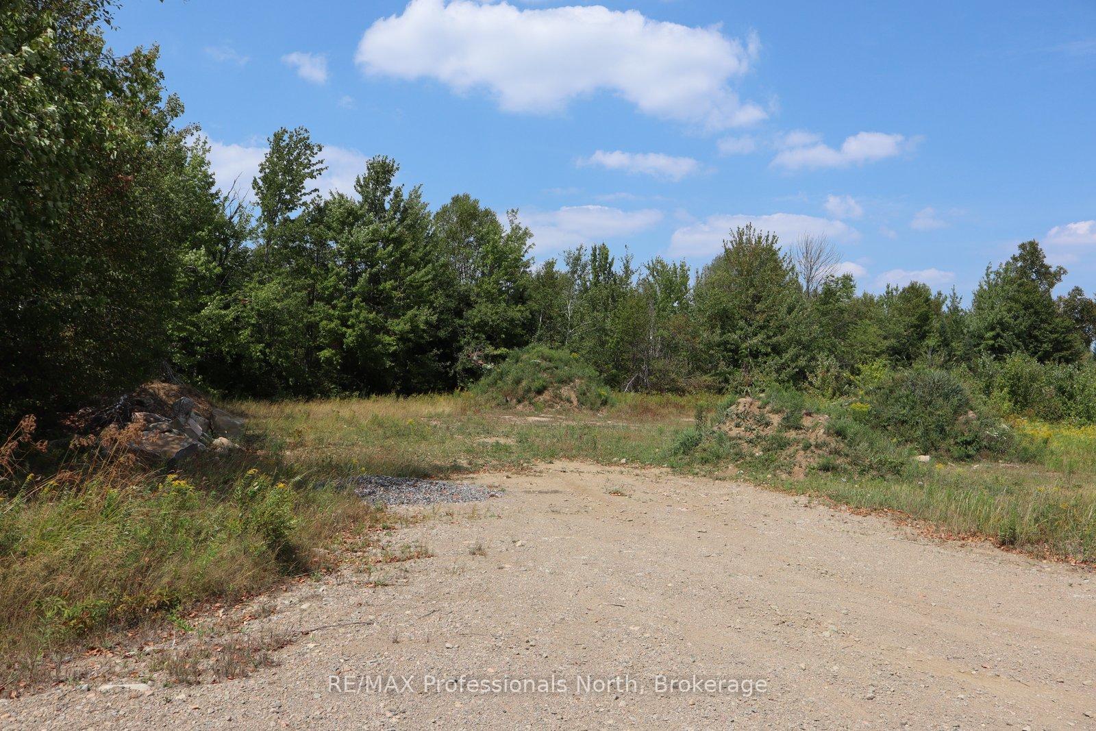 Photo 5 of 1042 Piper Glen Road, Minden Hills, Minden — HOMEH