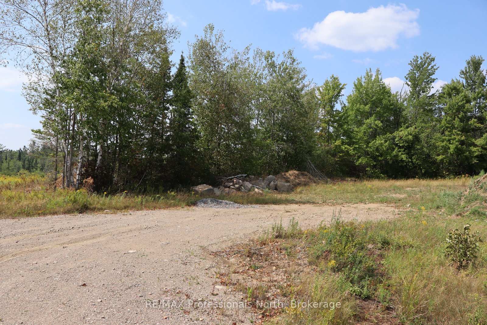 Photo 6 of 1042 Piper Glen Road, Minden Hills, Minden — HOMEH