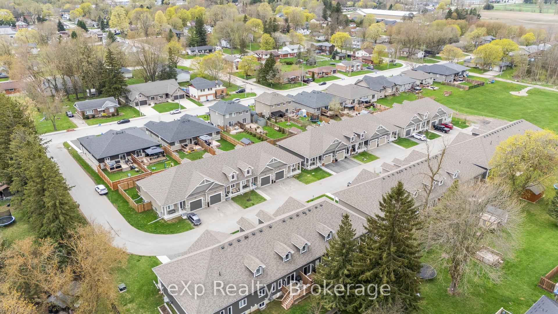 Photo 2 of Unit 4, 24 George Street N, Minto — HOMEH