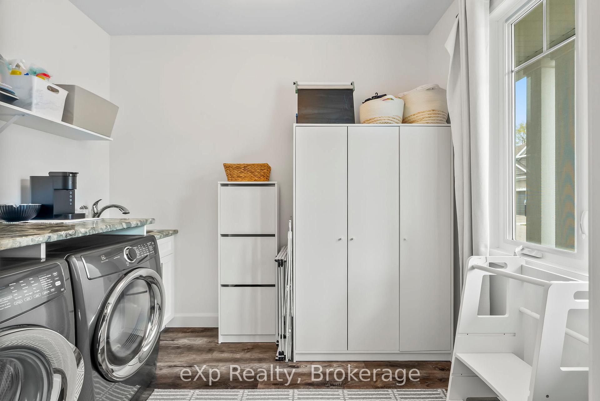 Photo 13 of Unit 4, 24 George Street N, Minto — HOMEH