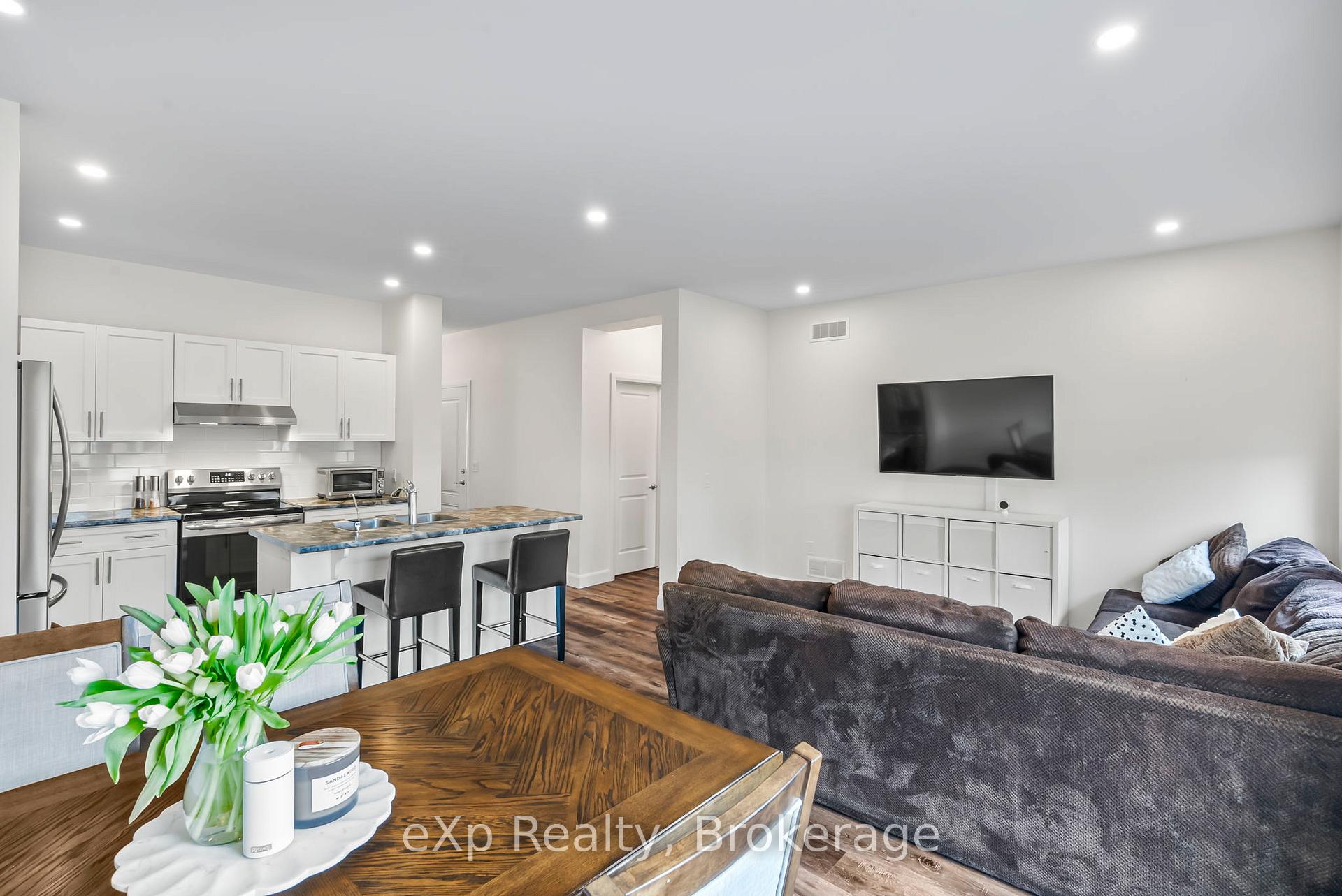 Photo 22 of Unit 4, 24 George Street N, Minto — HOMEH