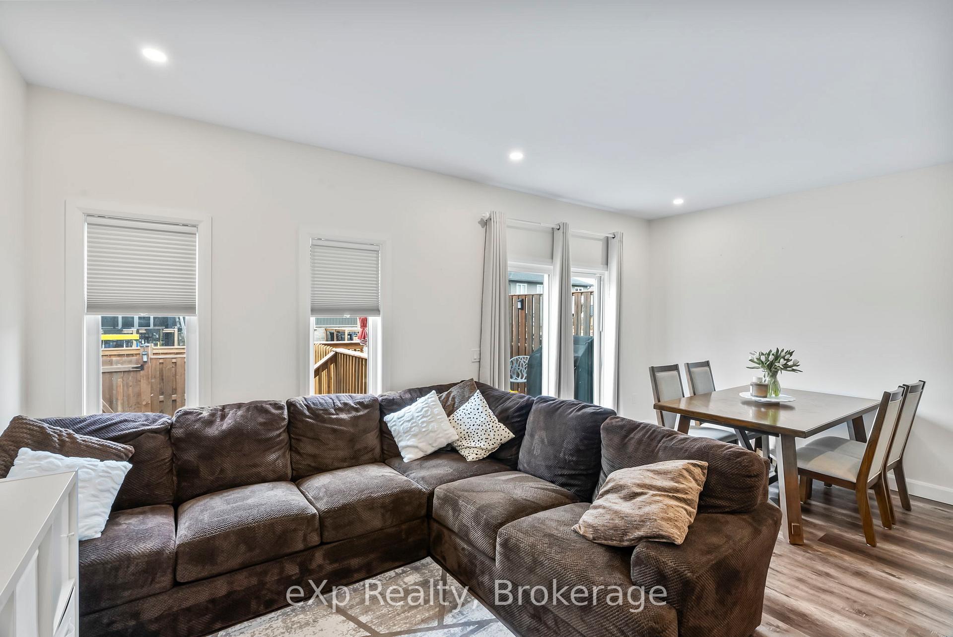 Photo 25 of Unit 4, 24 George Street N, Minto — HOMEH
