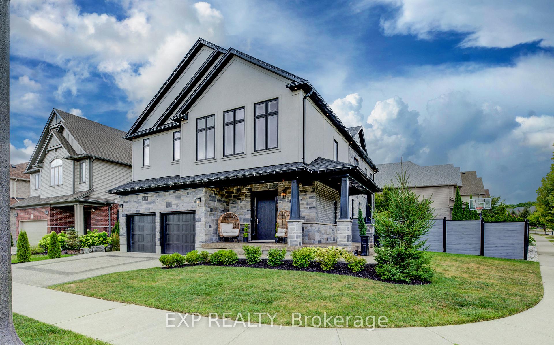 Photo 2 of 11 Deer Creek Street, Kitchener — HOMEH