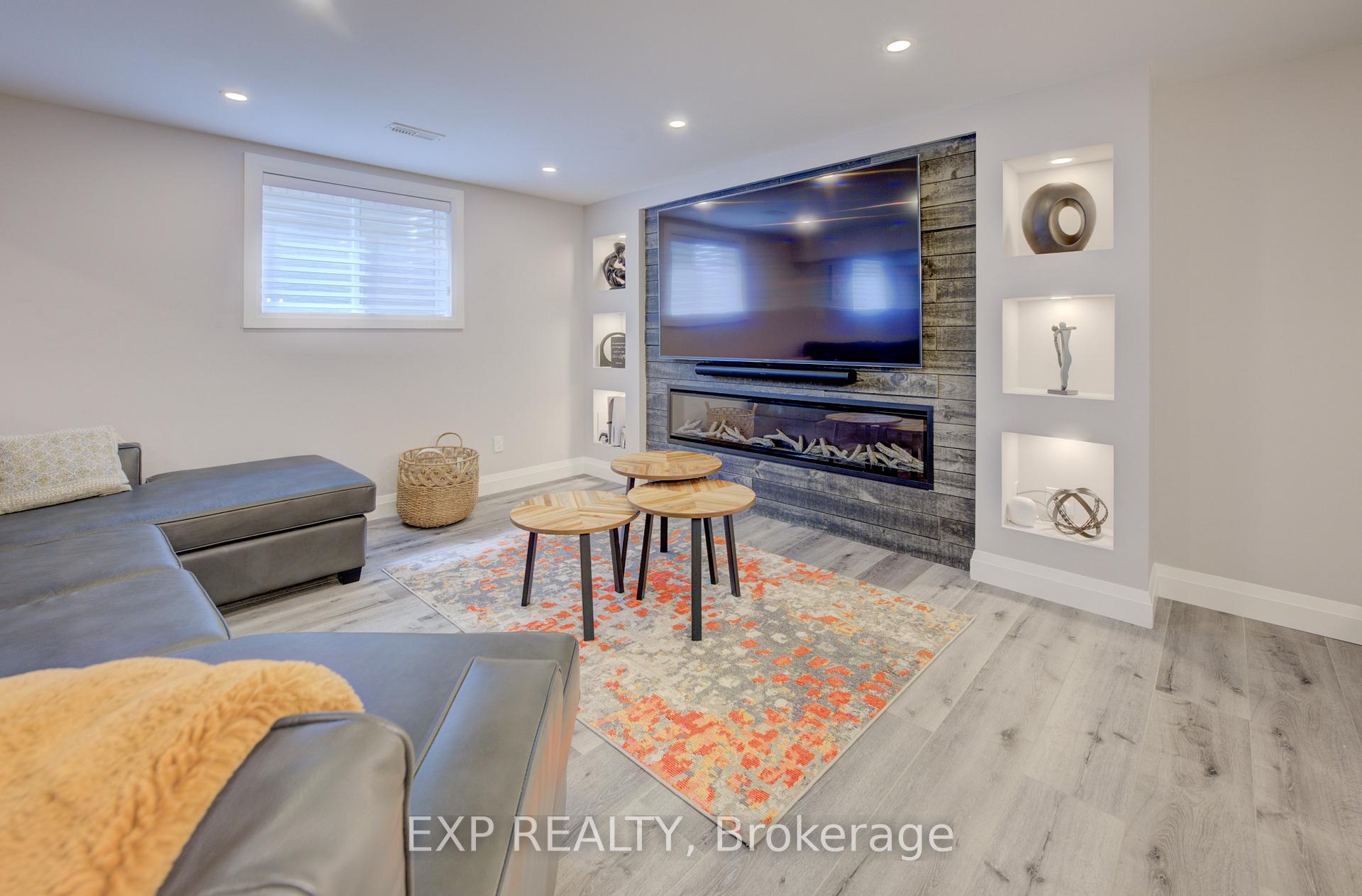 Photo 35 of 11 Deer Creek Street, Kitchener — HOMEH