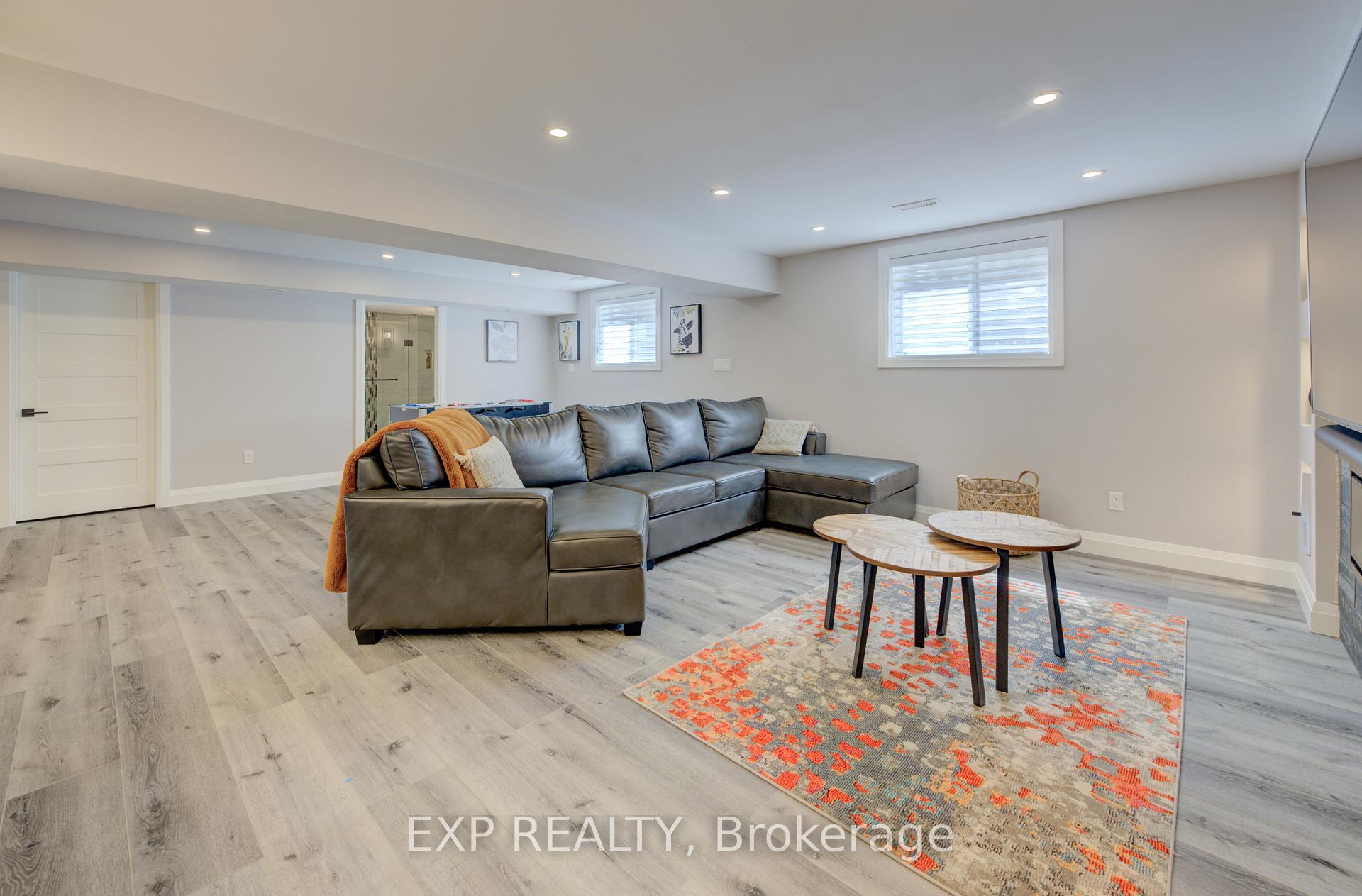 Photo 37 of 11 Deer Creek Street, Kitchener — HOMEH