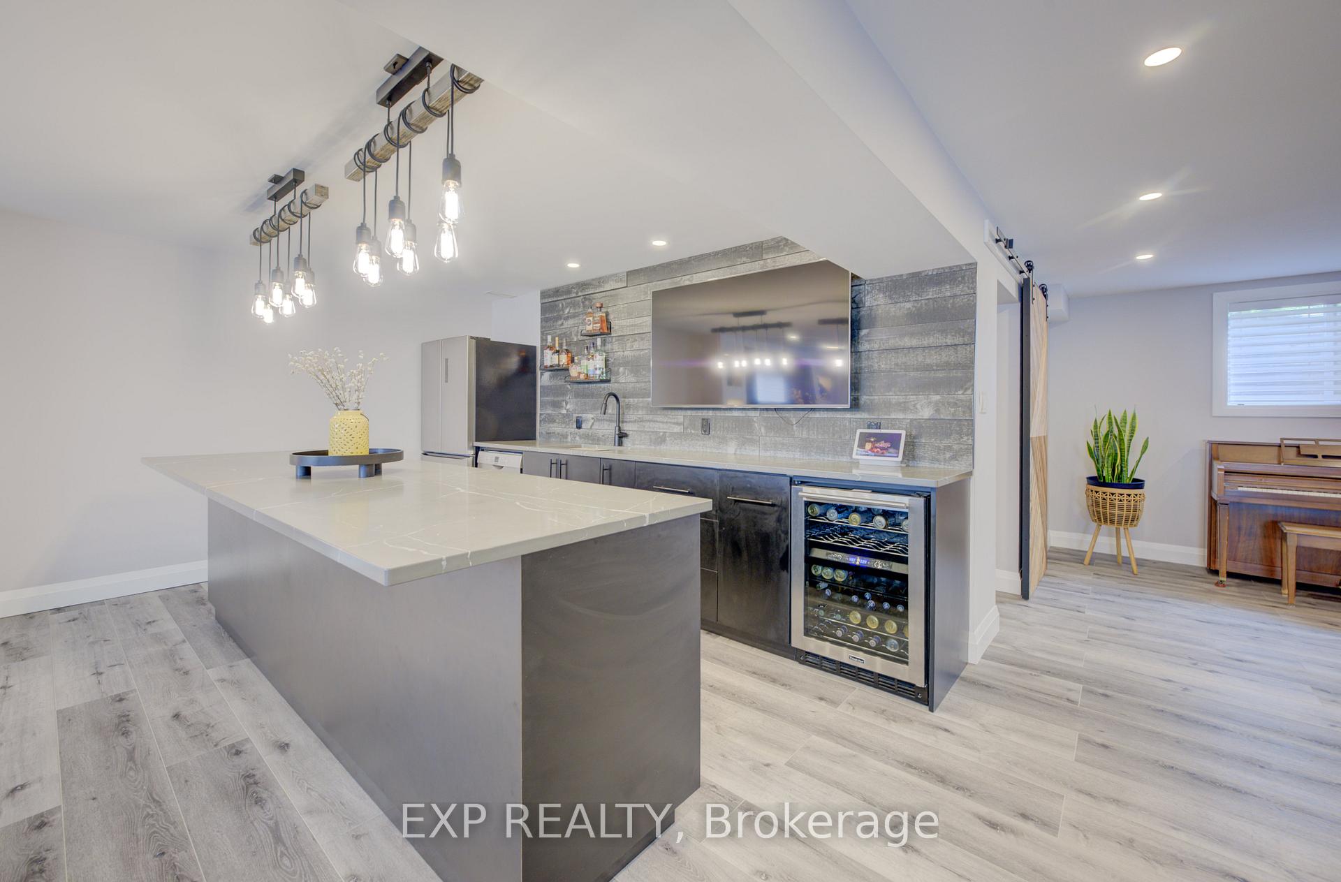 Photo 40 of 11 Deer Creek Street, Kitchener — HOMEH