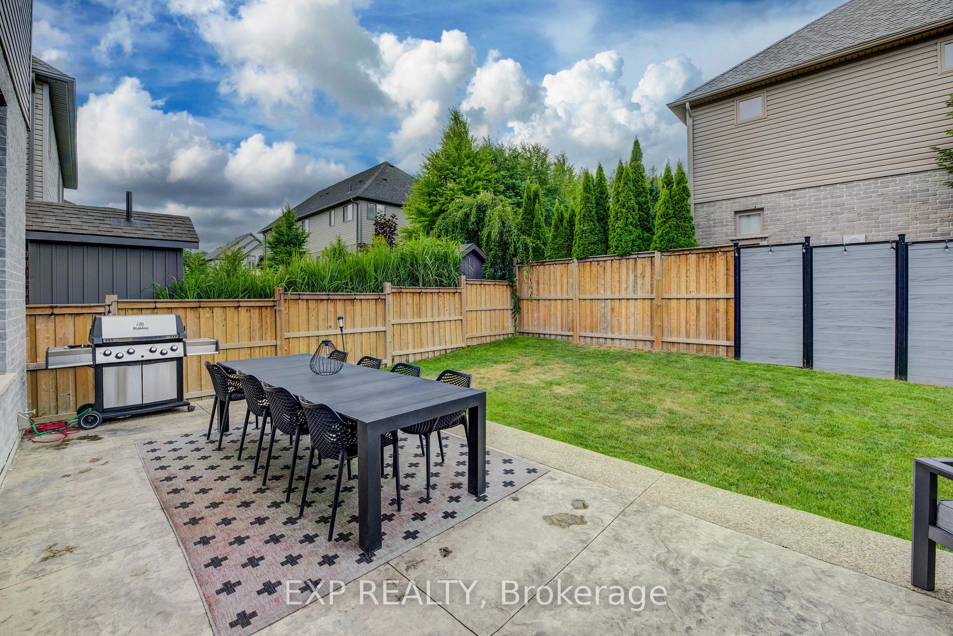 Photo 43 of 11 Deer Creek Street, Kitchener — HOMEH