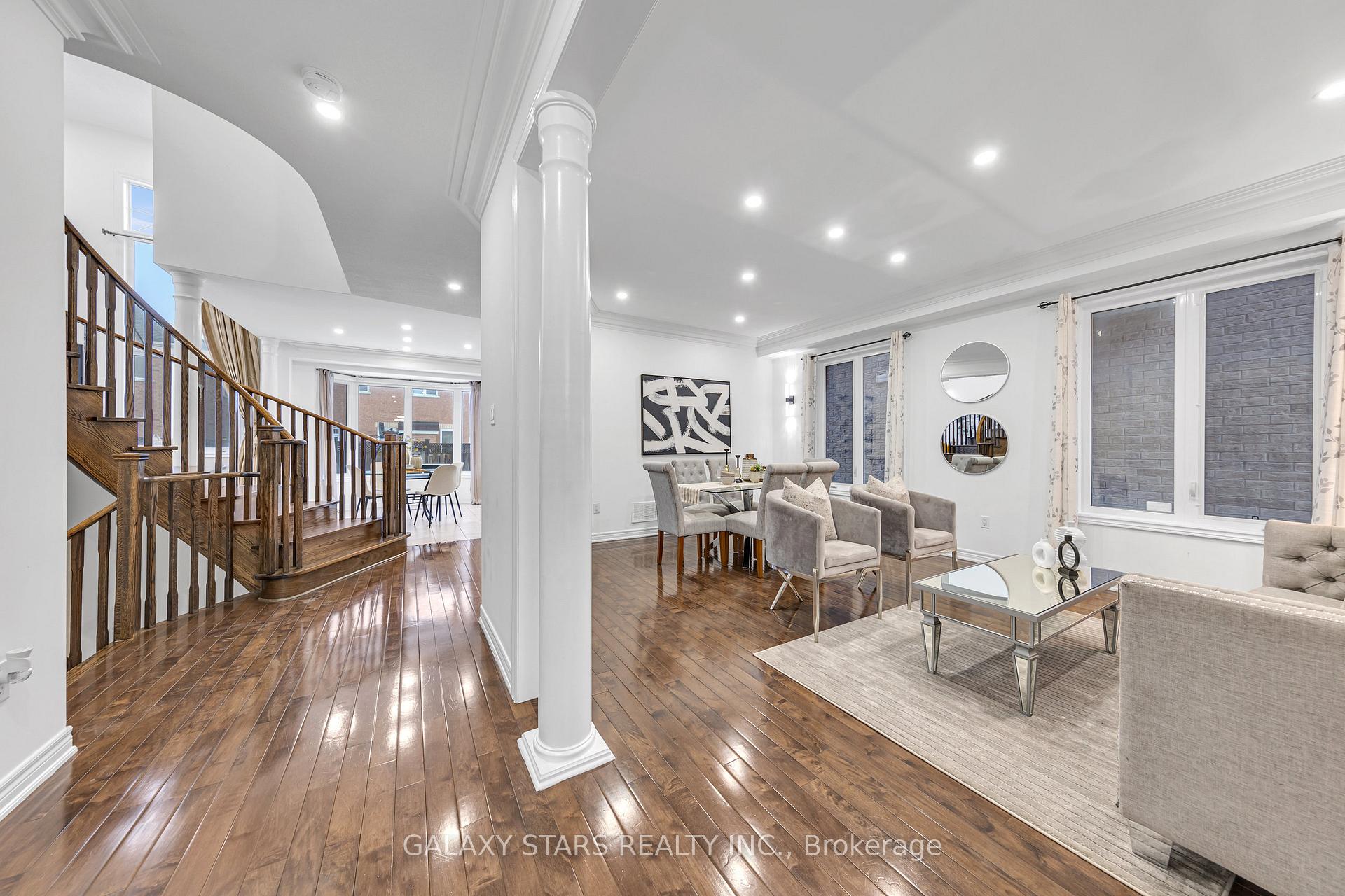 Photo 5 of 5 Forestbrook Drive, Markham, Box Grove — HOMEH