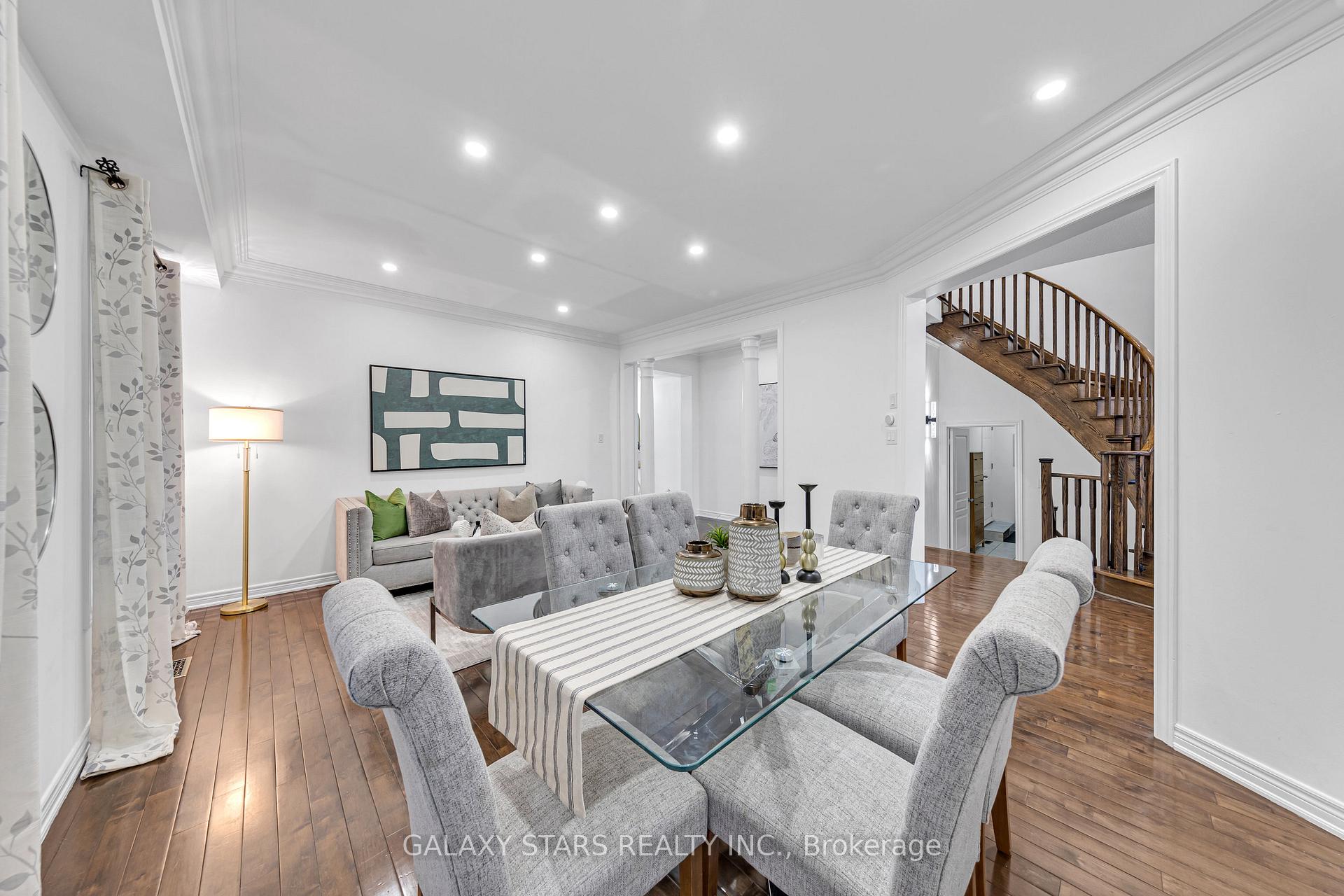 Photo 7 of 5 Forestbrook Drive, Markham, Box Grove — HOMEH