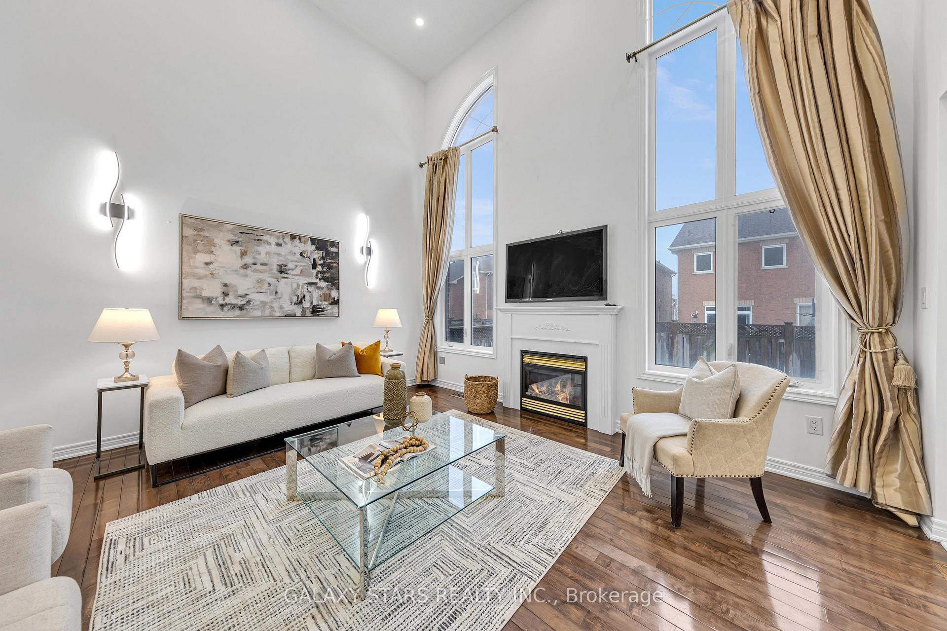 Photo 8 of 5 Forestbrook Drive, Markham, Box Grove — HOMEH