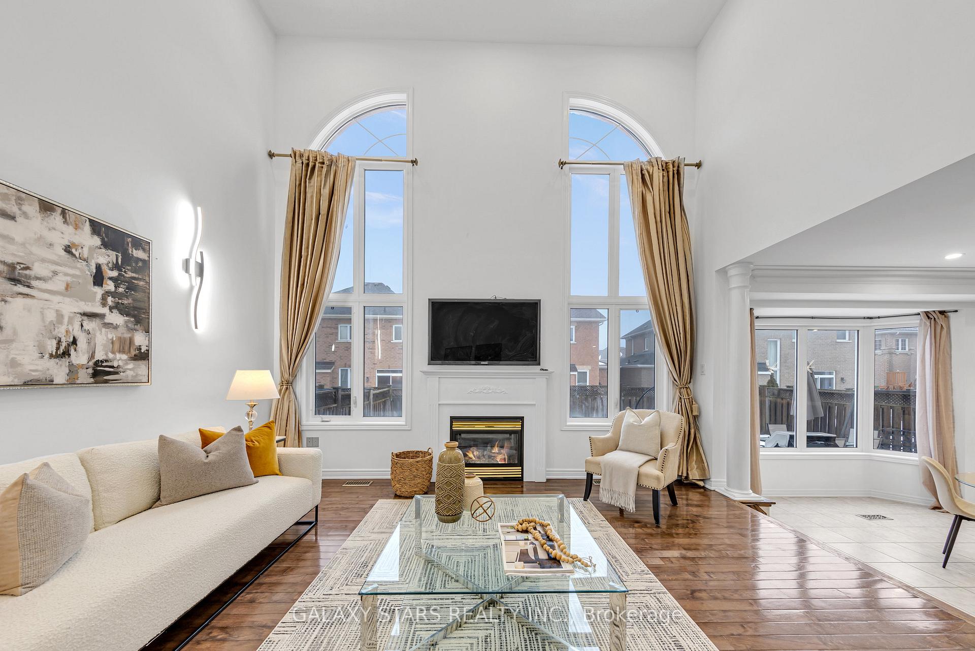 Photo 9 of 5 Forestbrook Drive, Markham, Box Grove — HOMEH