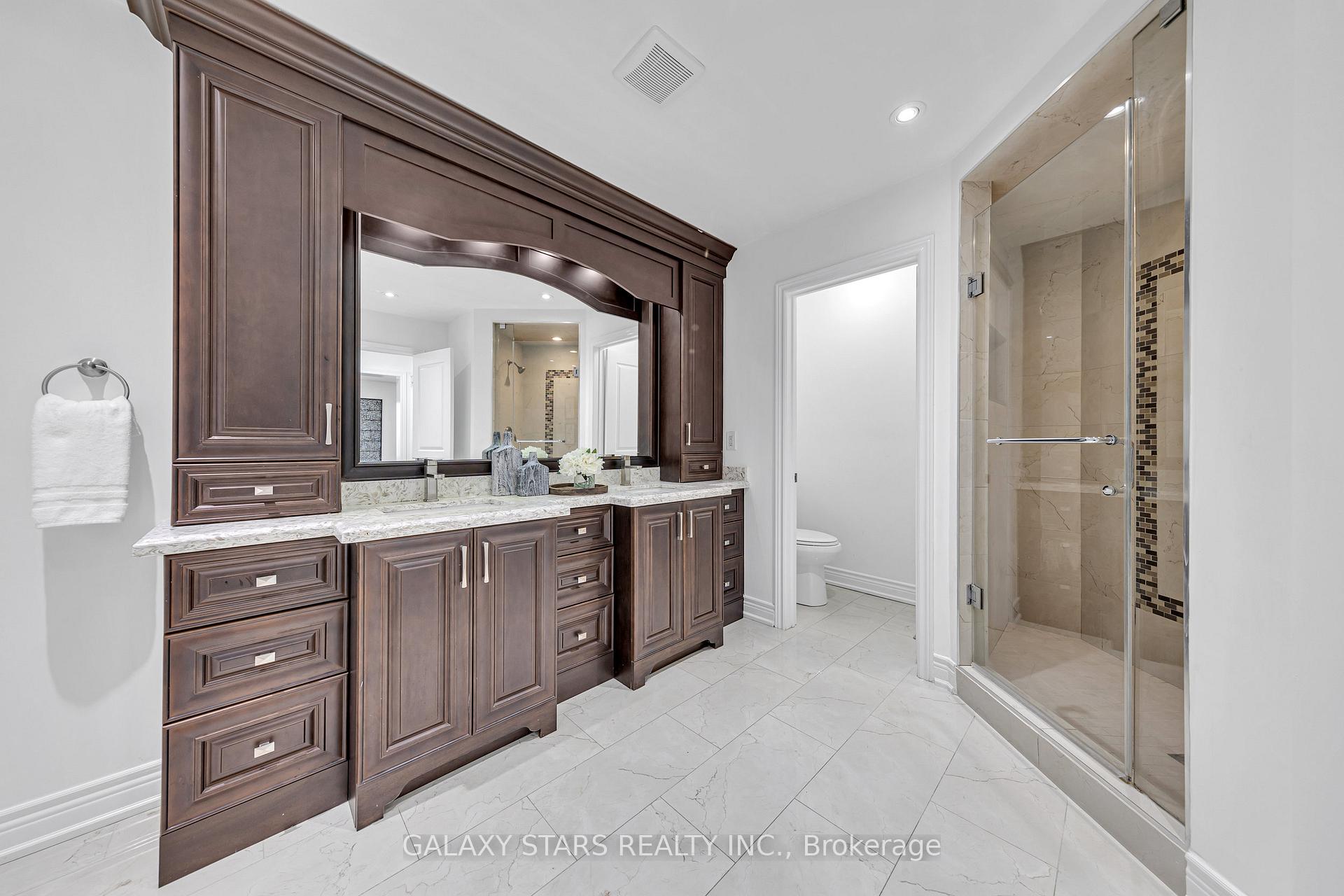 Photo 18 of 5 Forestbrook Drive, Markham, Box Grove — HOMEH