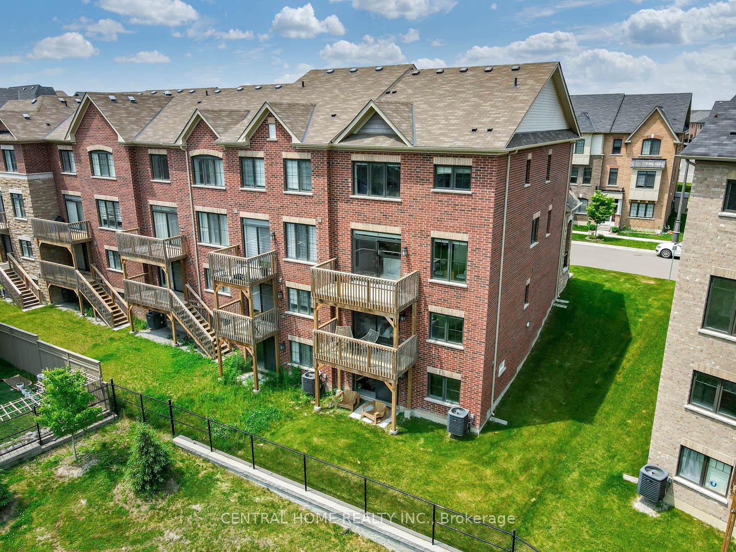 Photo 3 of 9 Delft Drive, Markham, Victoria Square — HOMEH