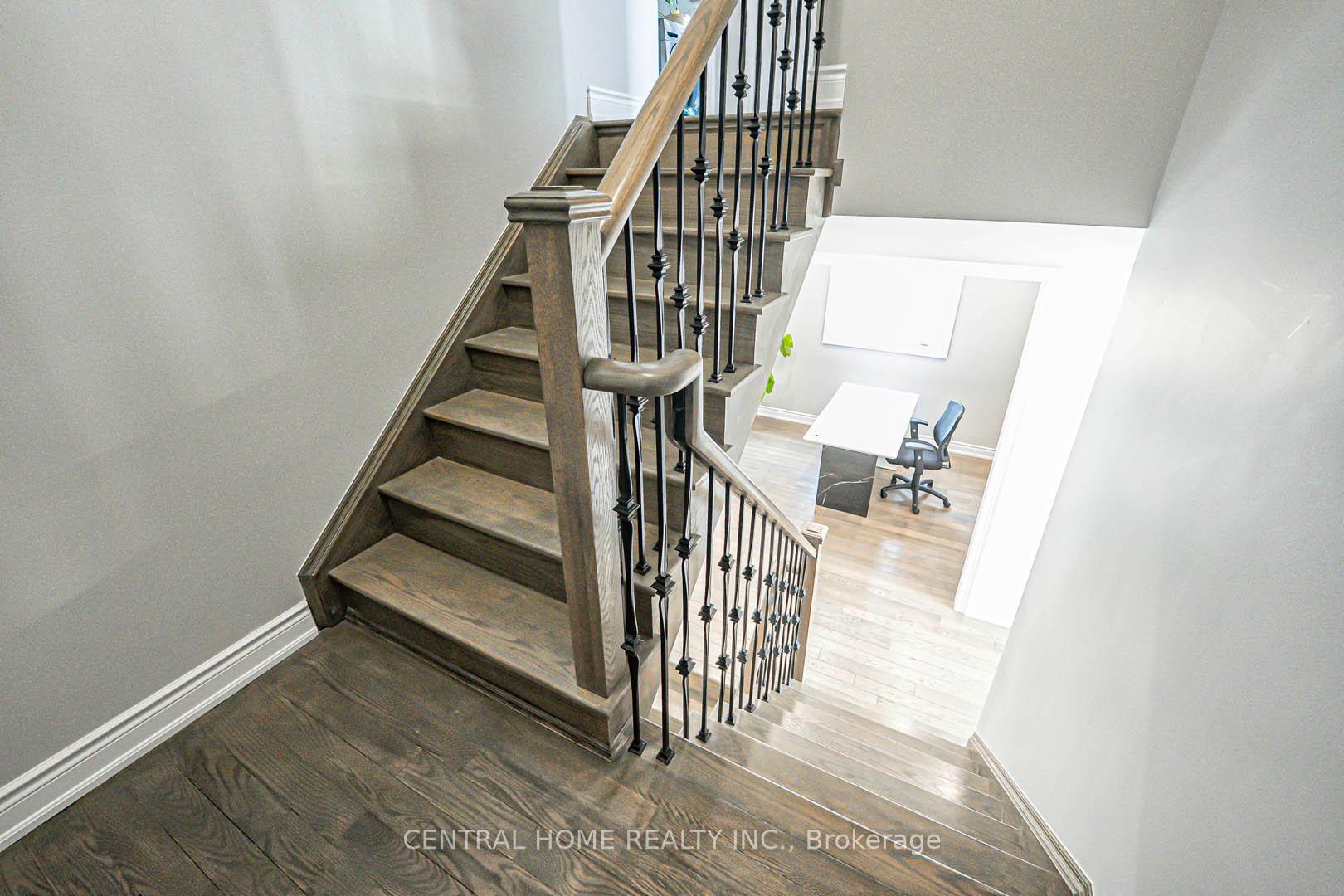 Photo 15 of 9 Delft Drive, Markham, Victoria Square — HOMEH
