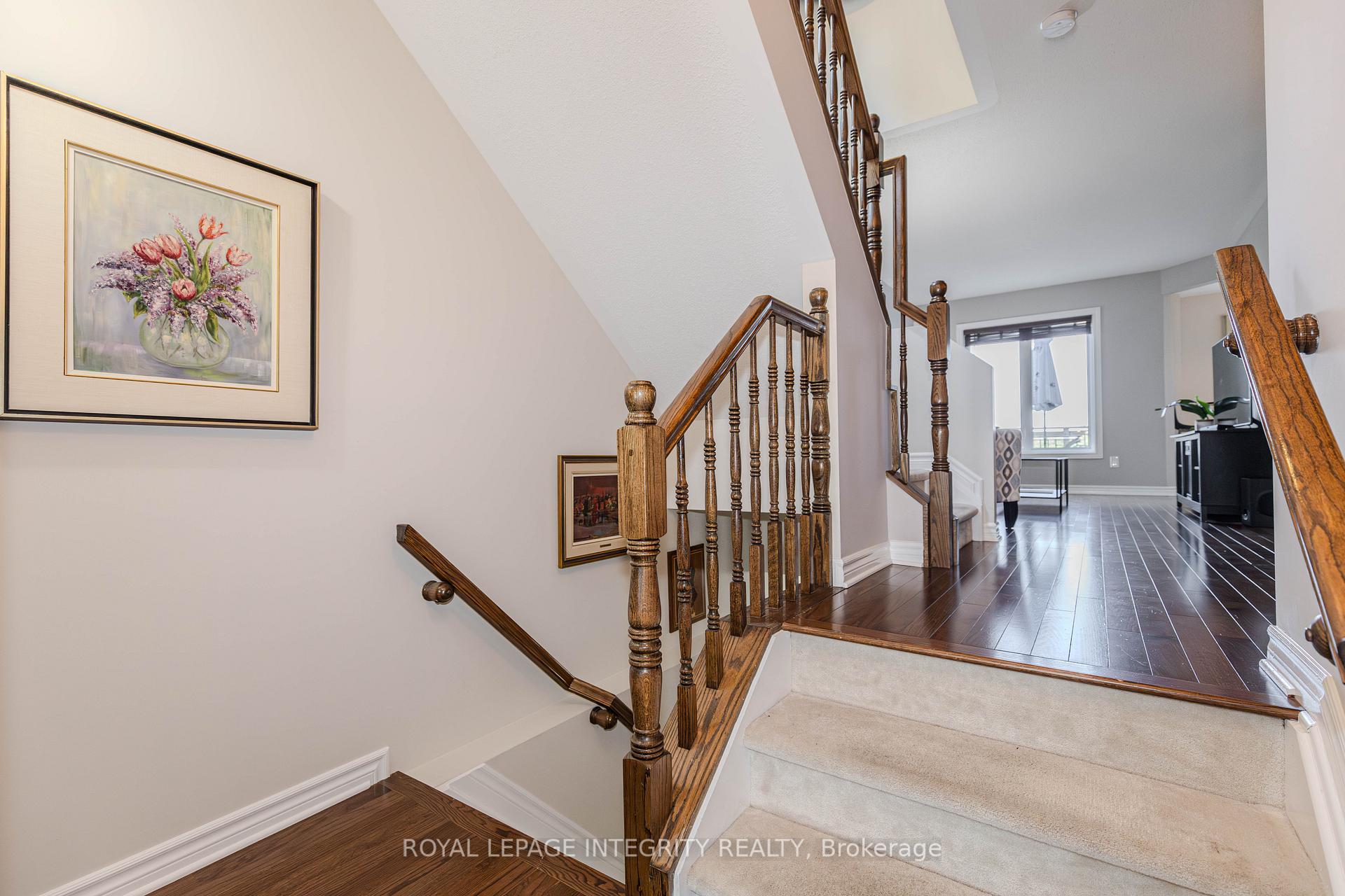 Photo 9 of 218 Catamount Court, Ottawa, Kanata - Emerald Meadows/Trailwest — HOMEH