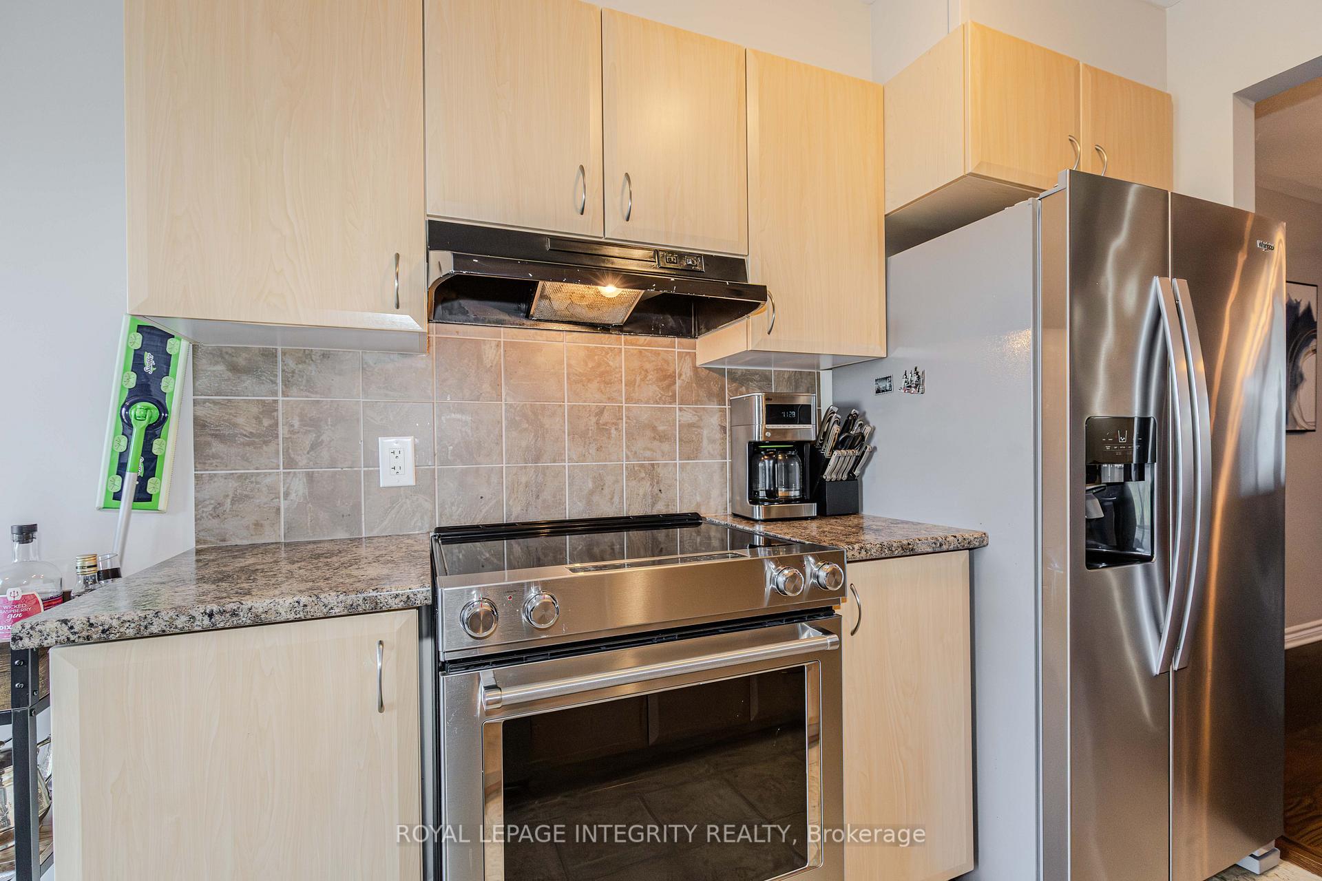 Photo 21 of 218 Catamount Court, Ottawa, Kanata - Emerald Meadows/Trailwest — HOMEH