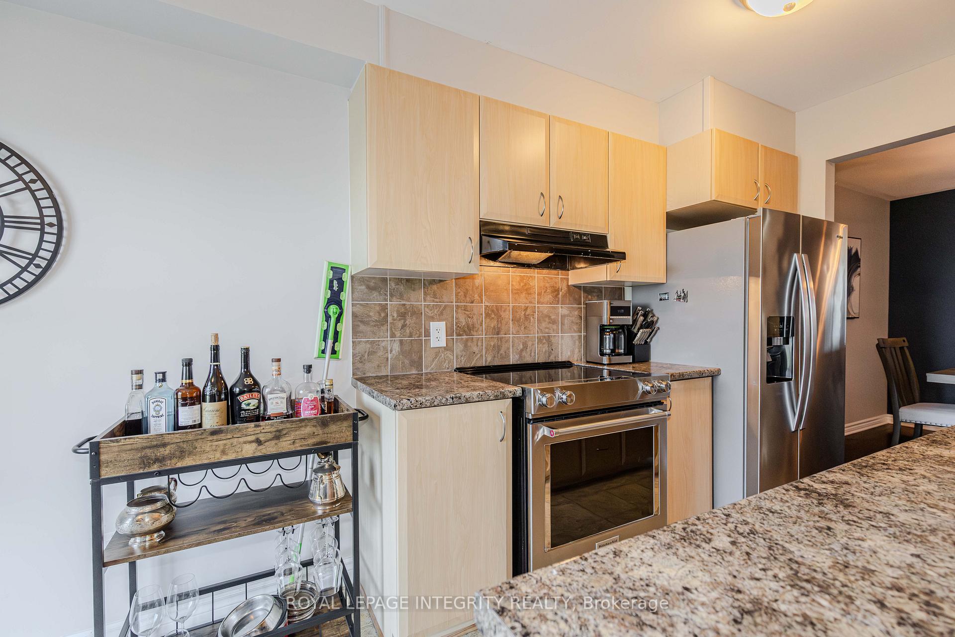 Photo 24 of 218 Catamount Court, Ottawa, Kanata - Emerald Meadows/Trailwest — HOMEH