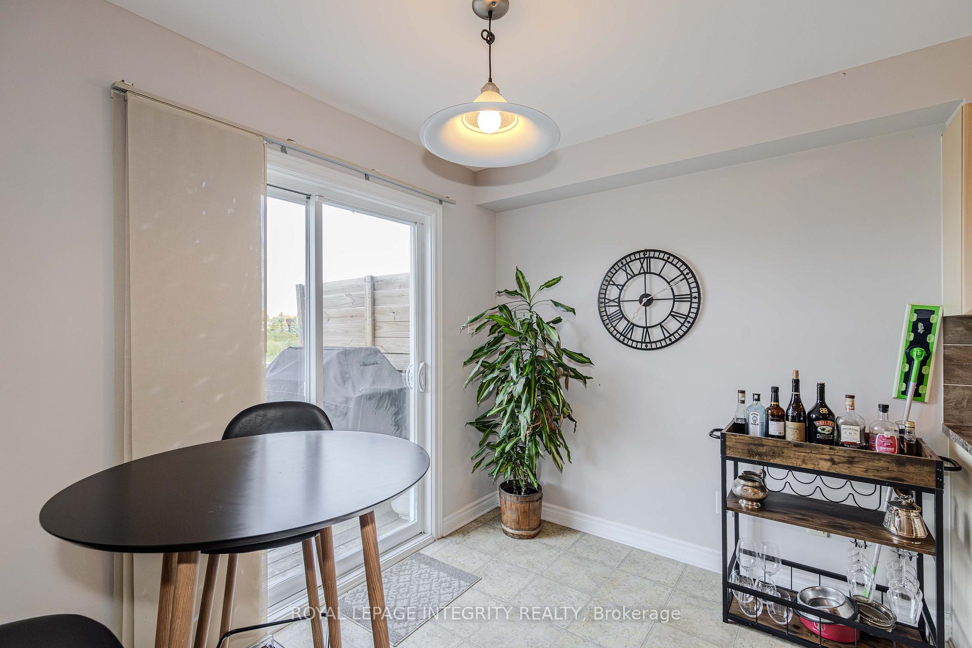 Photo 25 of 218 Catamount Court, Ottawa, Kanata - Emerald Meadows/Trailwest — HOMEH