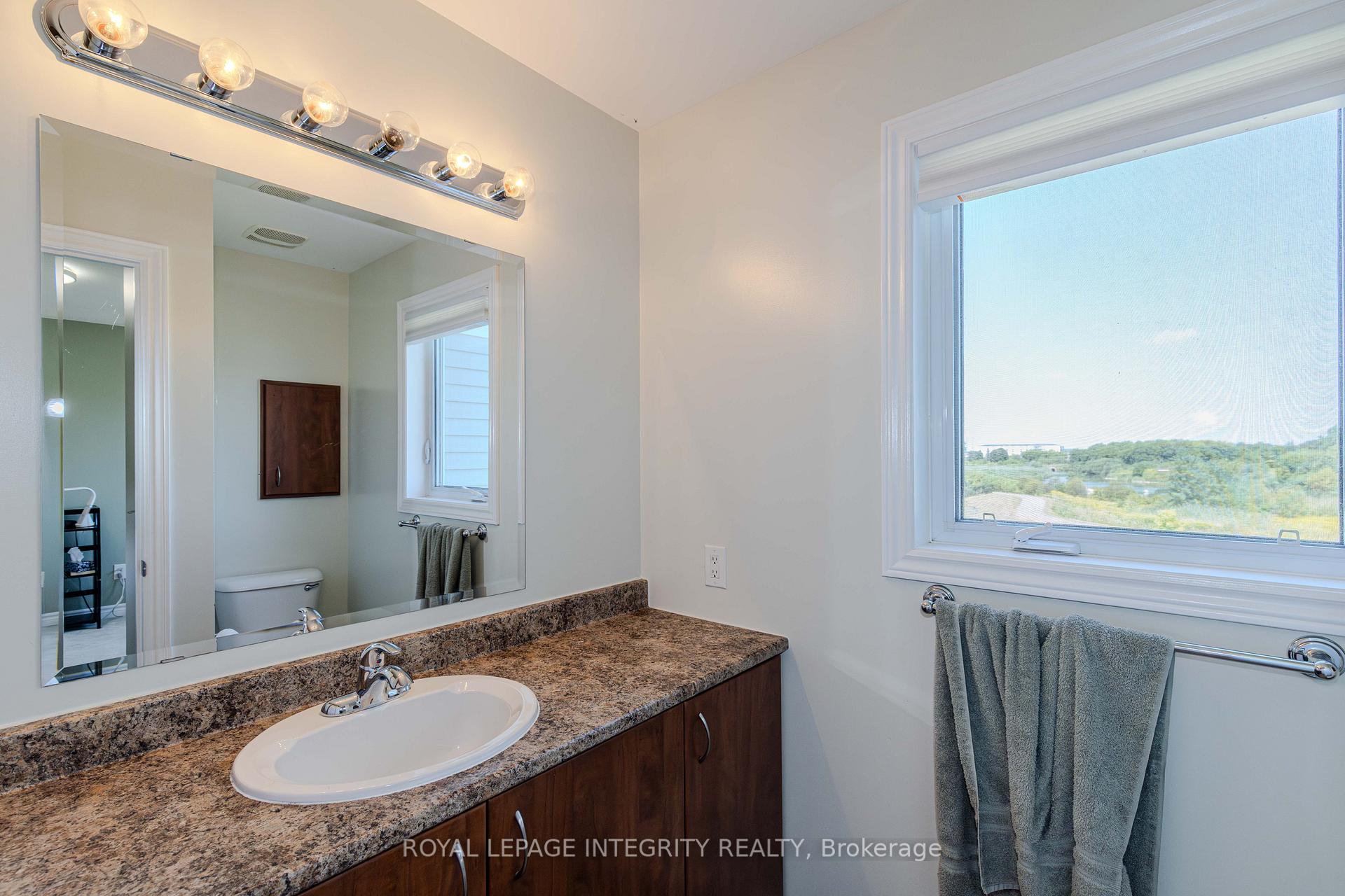 Photo 36 of 218 Catamount Court, Ottawa, Kanata - Emerald Meadows/Trailwest — HOMEH