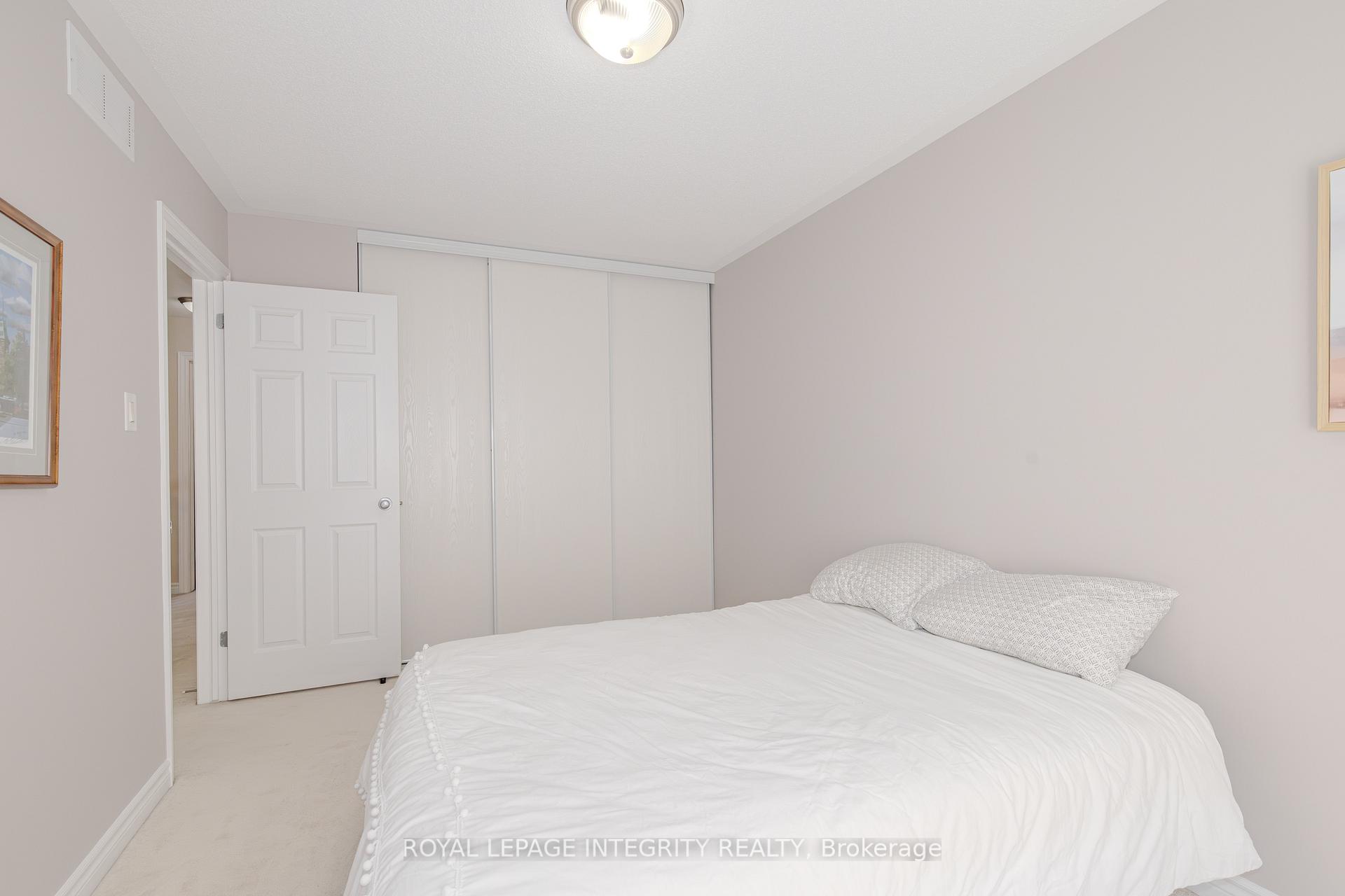 Photo 40 of 218 Catamount Court, Ottawa, Kanata - Emerald Meadows/Trailwest — HOMEH