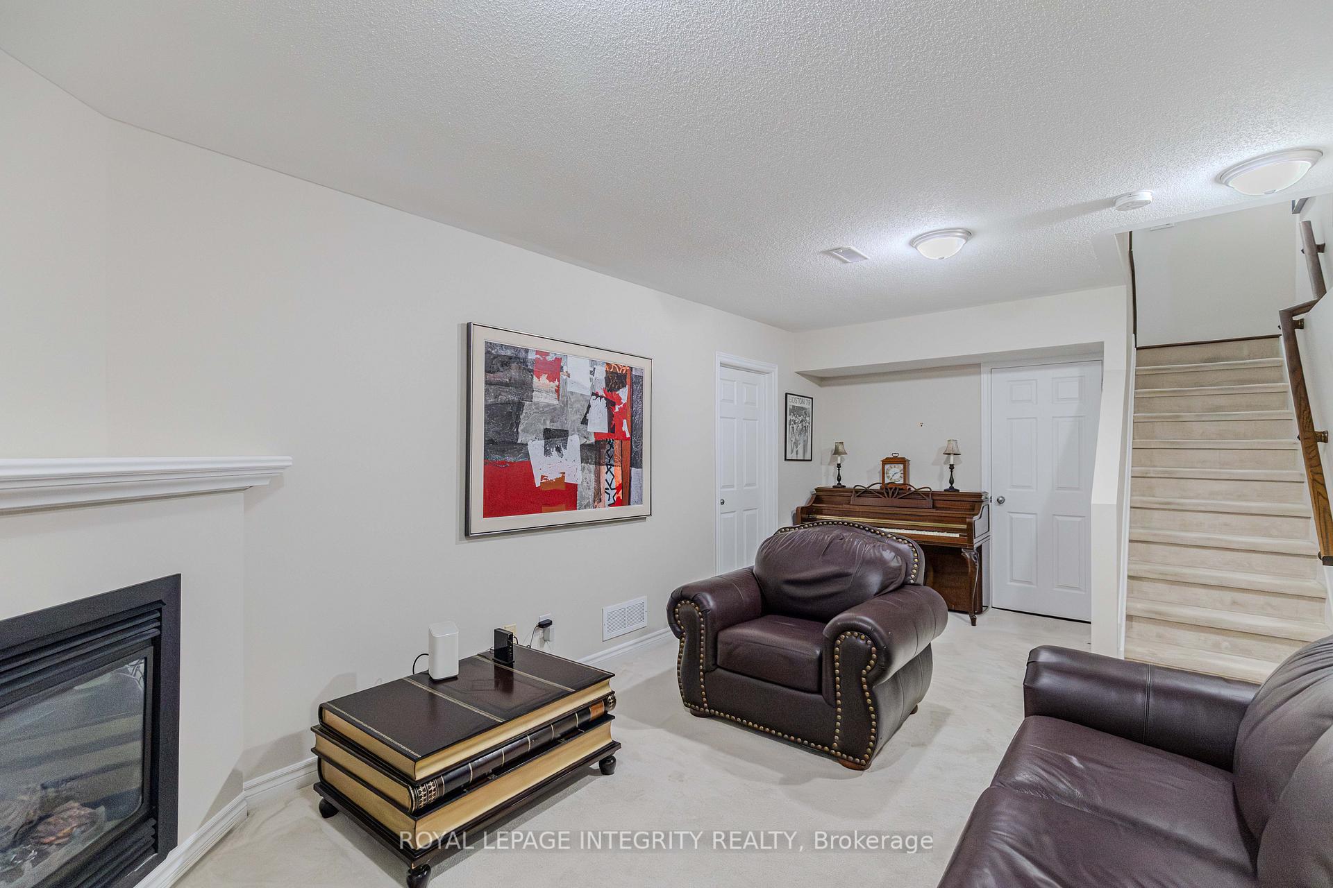 Photo 48 of 218 Catamount Court, Ottawa, Kanata - Emerald Meadows/Trailwest — HOMEH