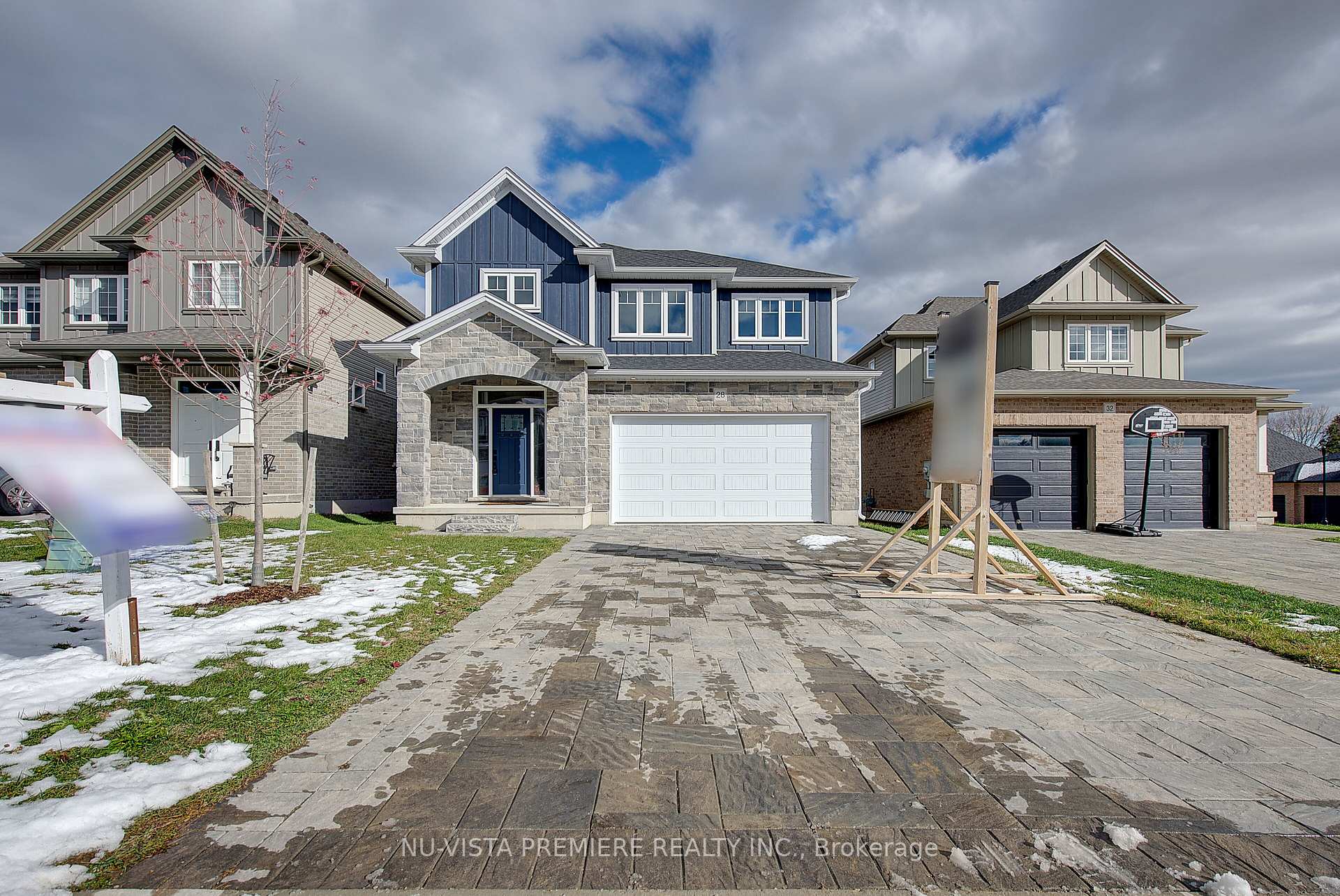 Photo 2 of 28 Basil Crescent, Middlesex Centre, Ilderton — HOMEH