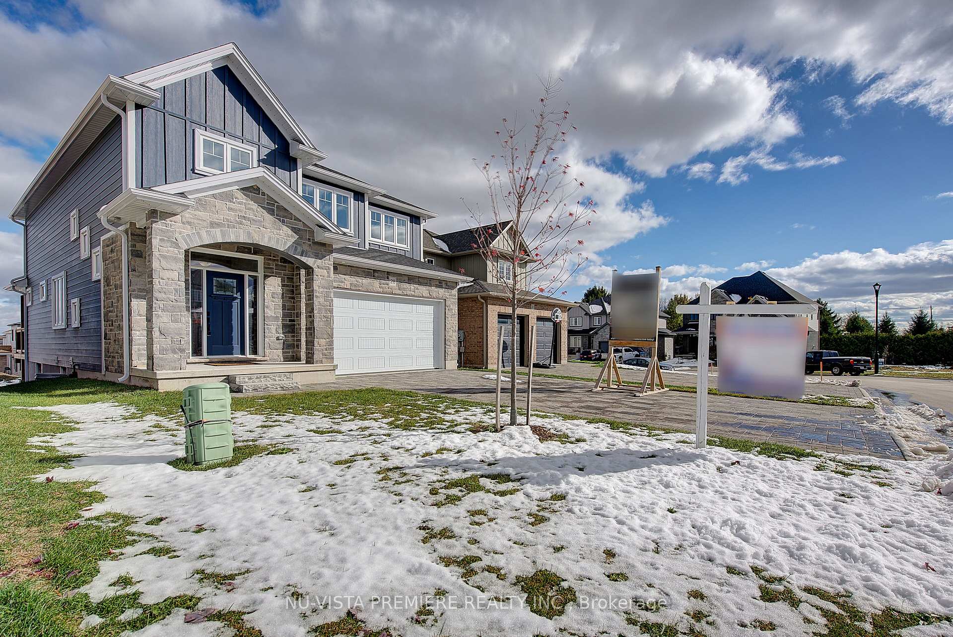 Photo 3 of 28 Basil Crescent, Middlesex Centre, Ilderton — HOMEH