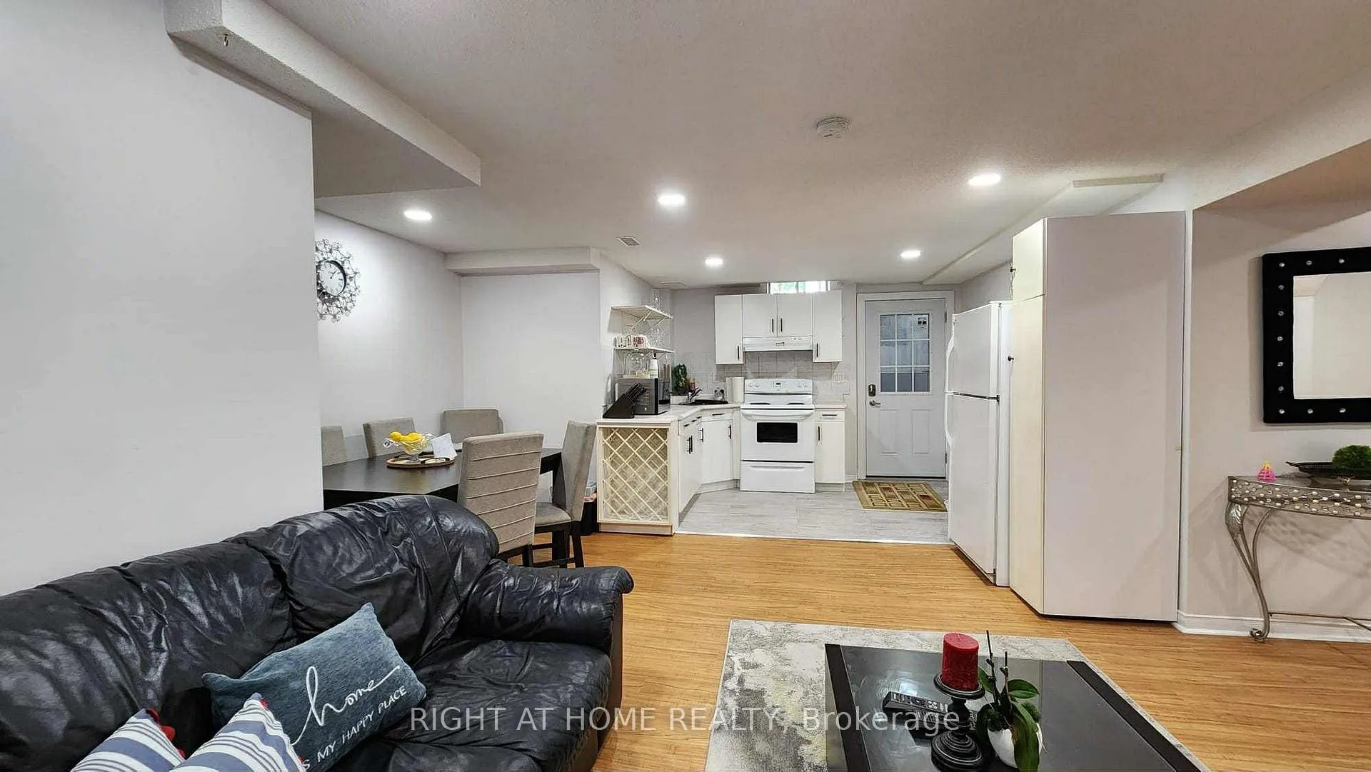Photo 6 of Unit BASEMENT, 44 Meadowlands Boulevard, Hamilton, Meadowlands — HOMEH
