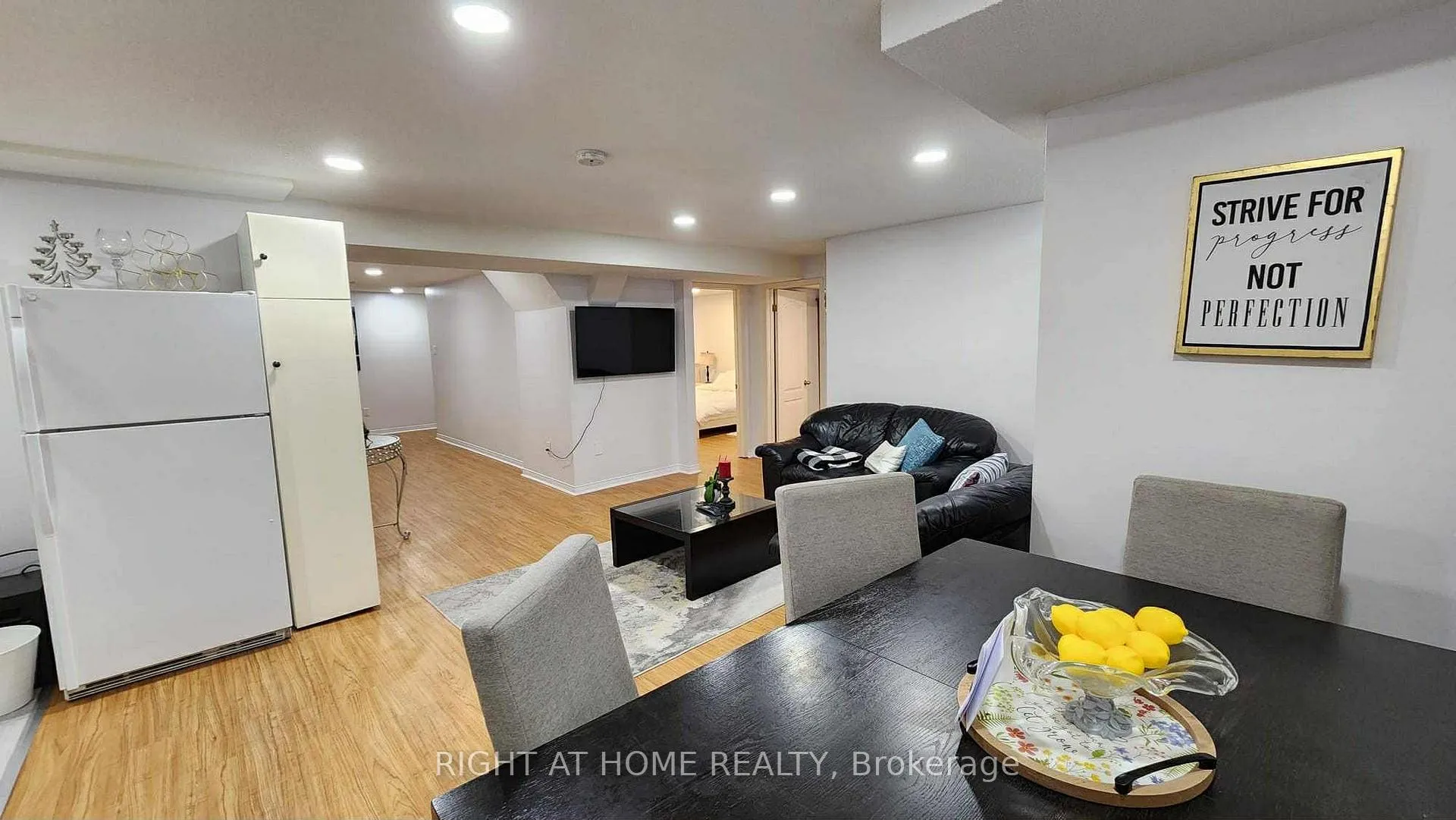 Photo 7 of Unit BASEMENT, 44 Meadowlands Boulevard, Hamilton, Meadowlands — HOMEH