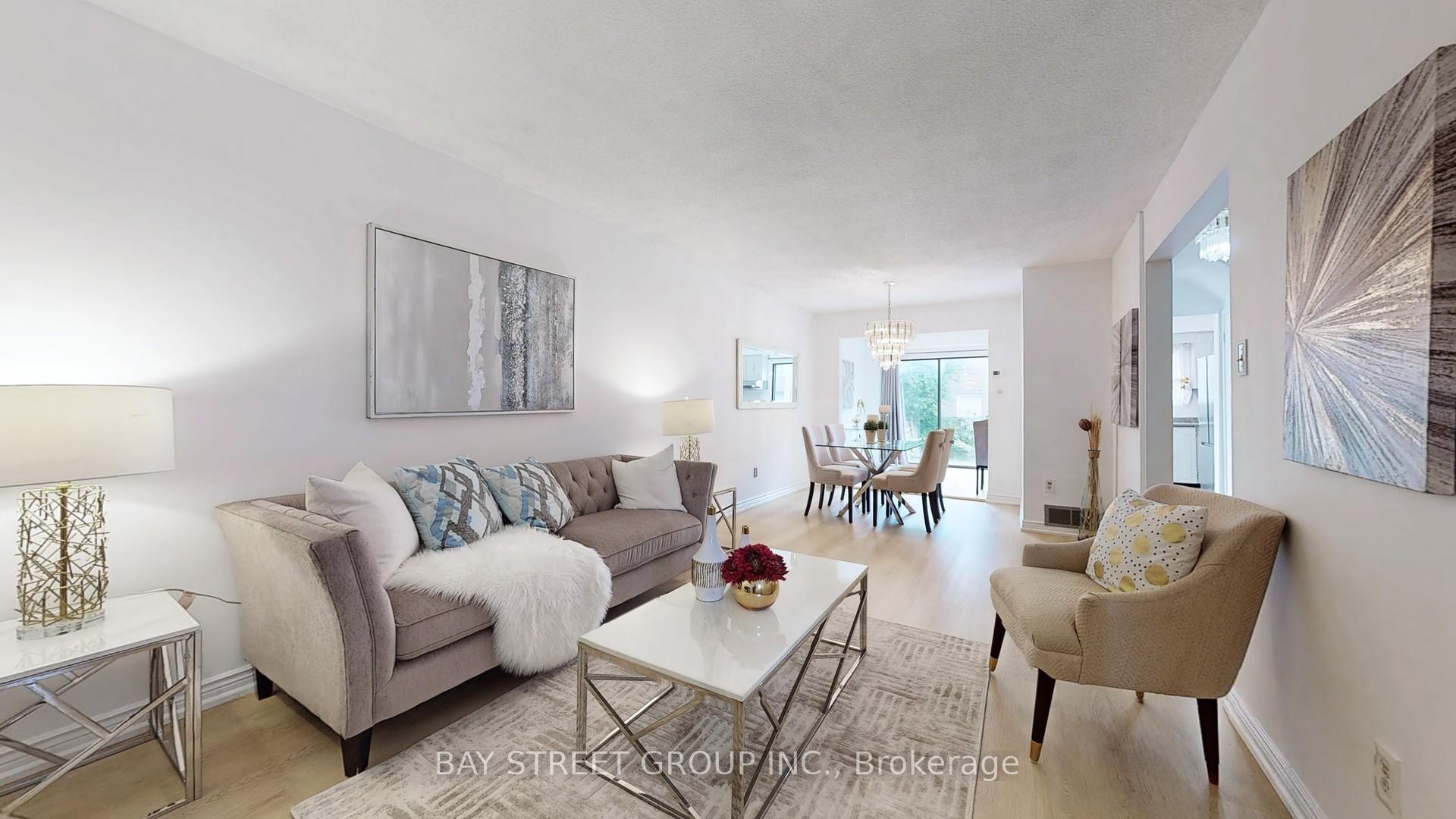 Photo 5 of 120 Appleby Crescent, Markham, Milliken Mills West — HOMEH