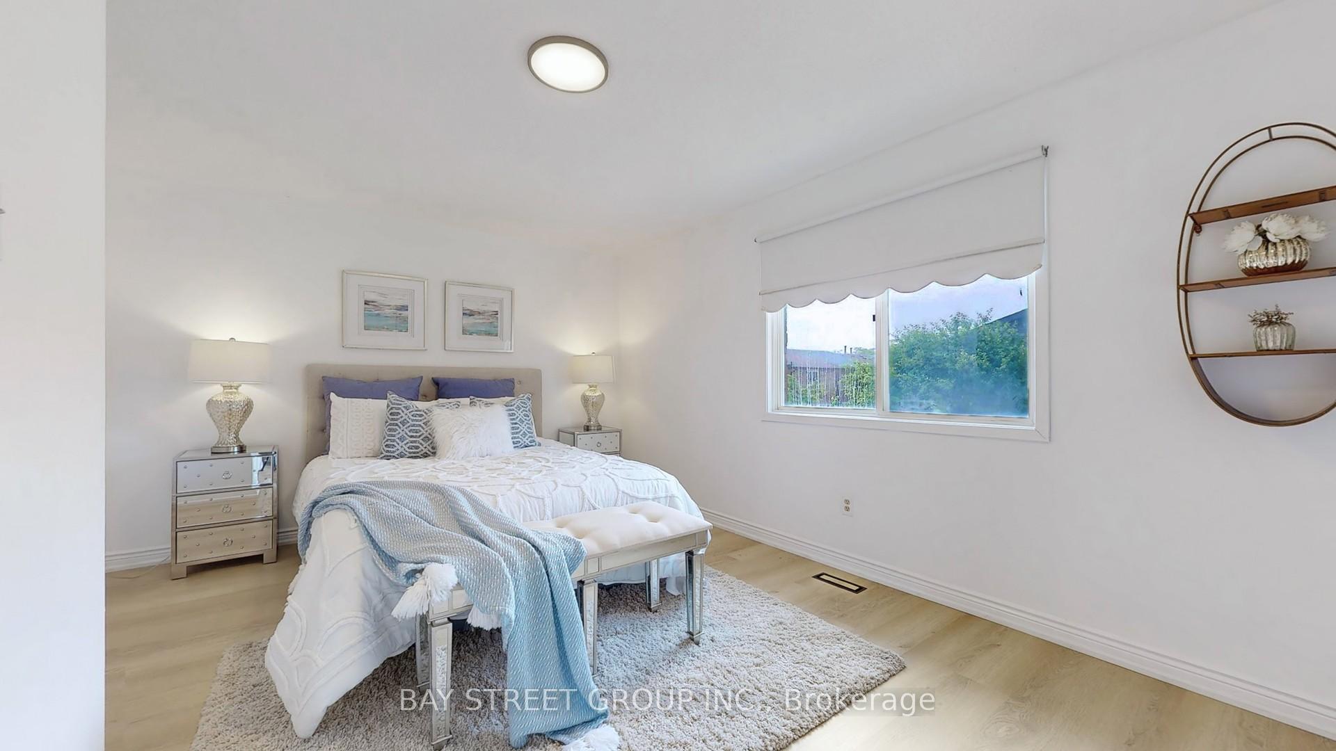Photo 7 of 120 Appleby Crescent, Markham, Milliken Mills West — HOMEH