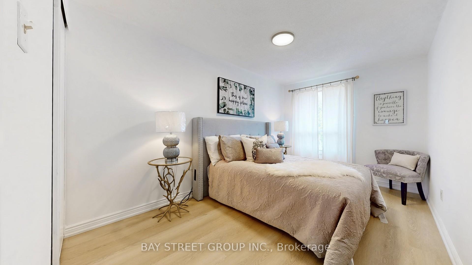 Photo 11 of 120 Appleby Crescent, Markham, Milliken Mills West — HOMEH
