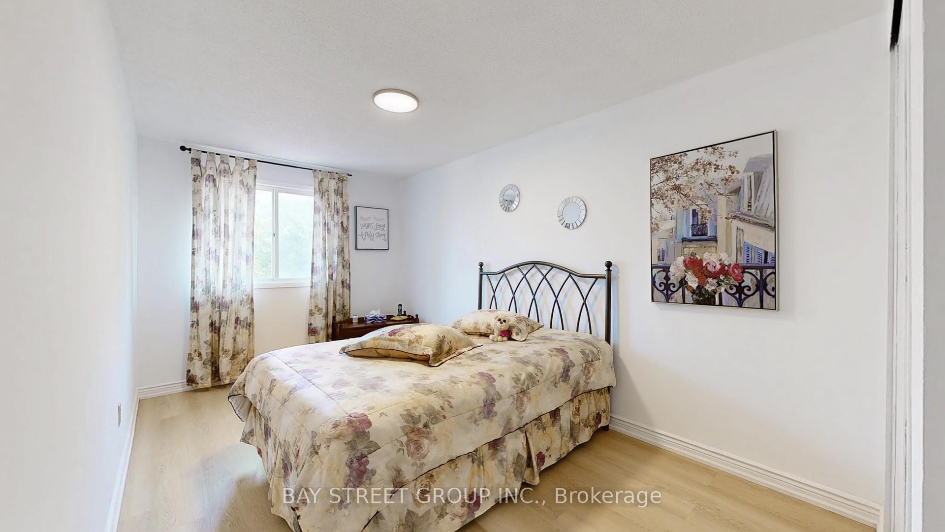 Photo 13 of 120 Appleby Crescent, Markham, Milliken Mills West — HOMEH