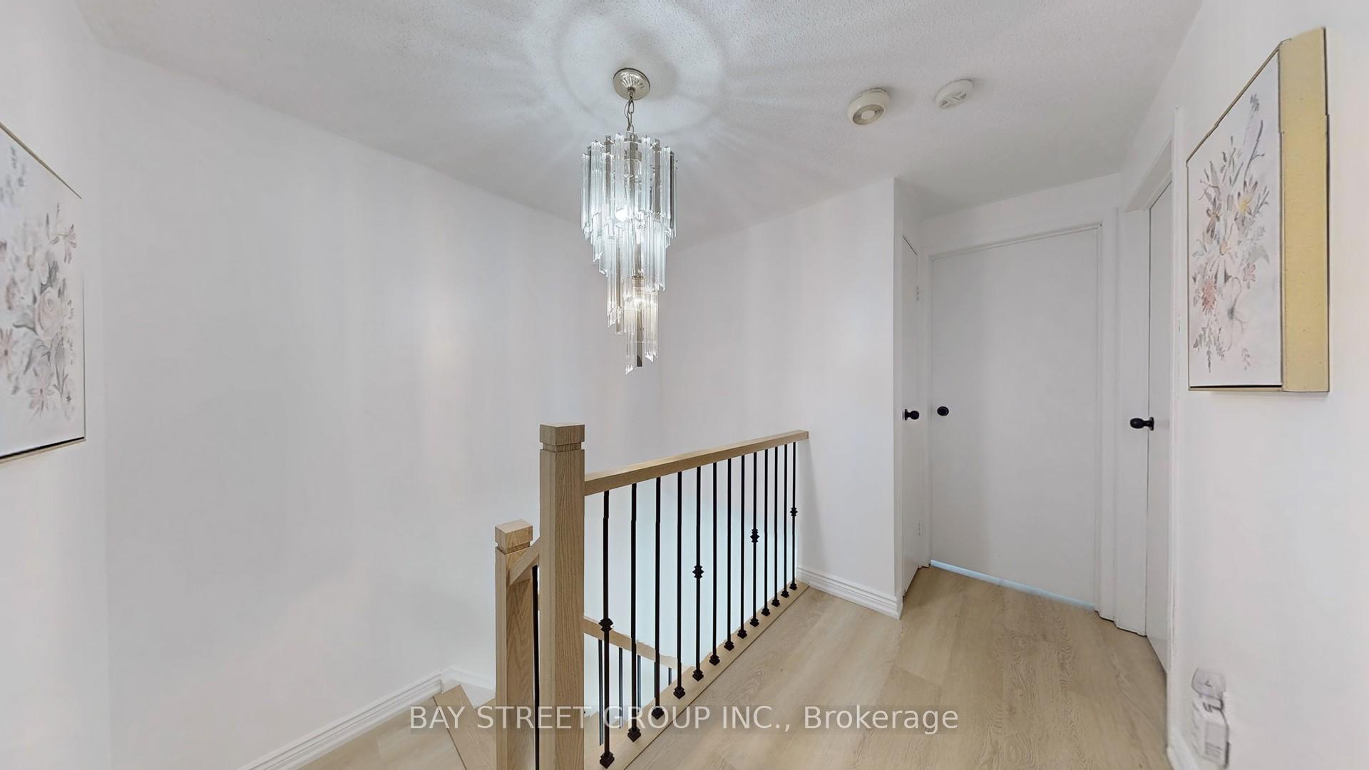 Photo 14 of 120 Appleby Crescent, Markham, Milliken Mills West — HOMEH