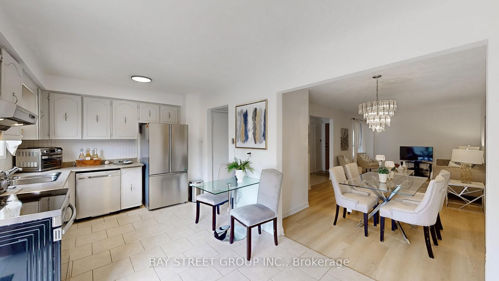 Photo 19 of 120 Appleby Crescent, Markham, Milliken Mills West — HOMEH